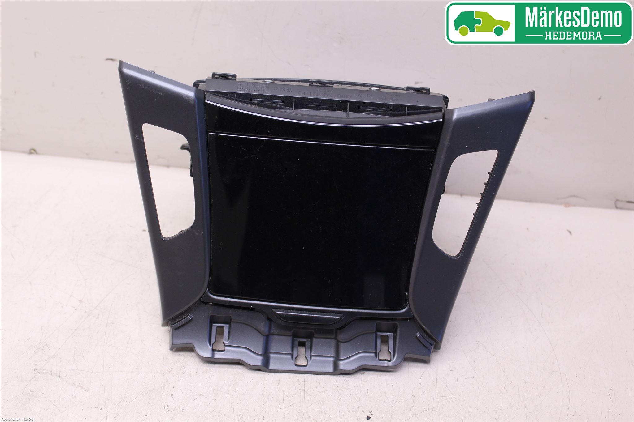 Hyundai i40 08-15 Instrumentkonsoll Mitt
