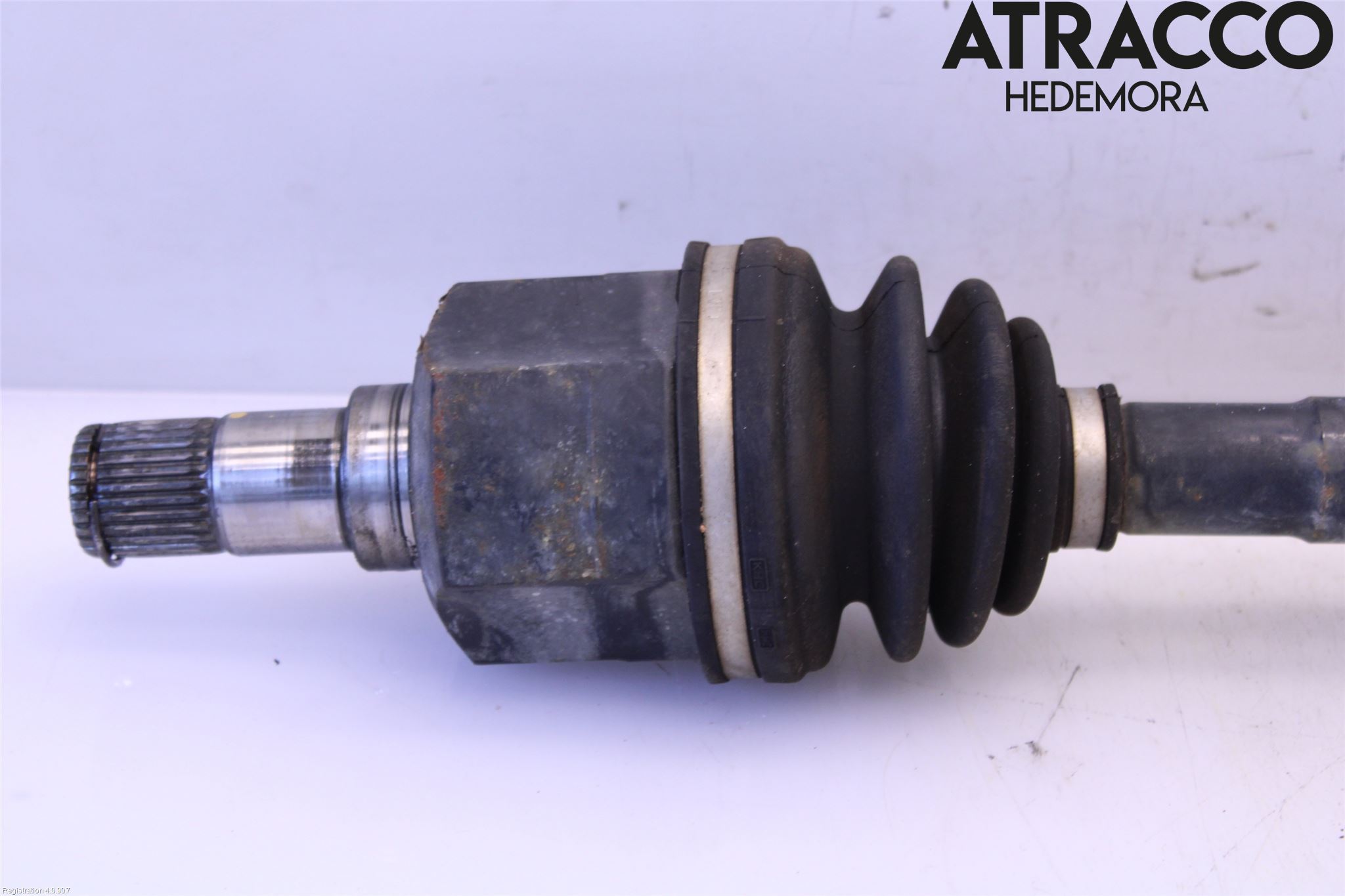 Hyundai i40 08-15 Drivaxel Fram Höger