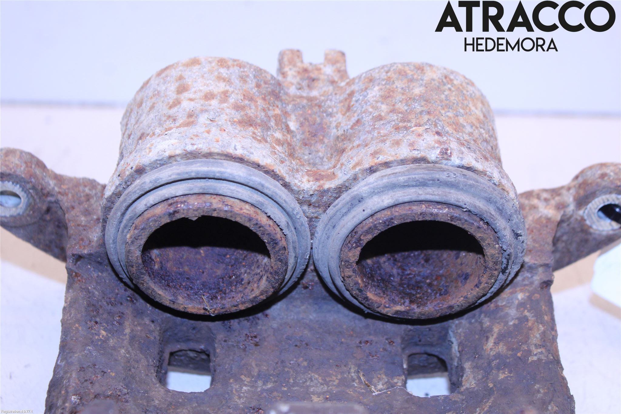 Nissan NAVARA 05-16 Bromsok Fram Höger