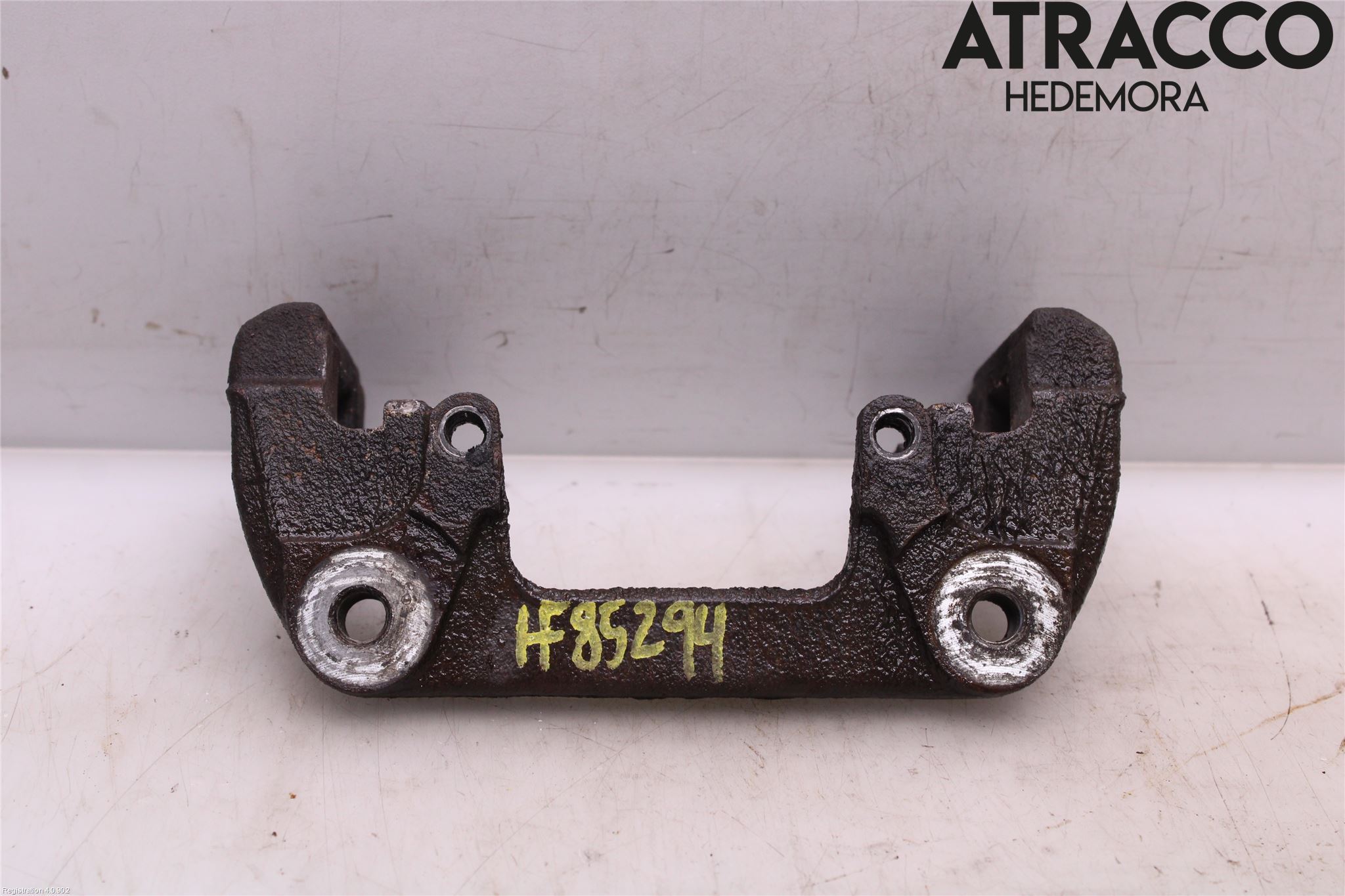 BMW X3 E83     03-10 Bromsokshållare