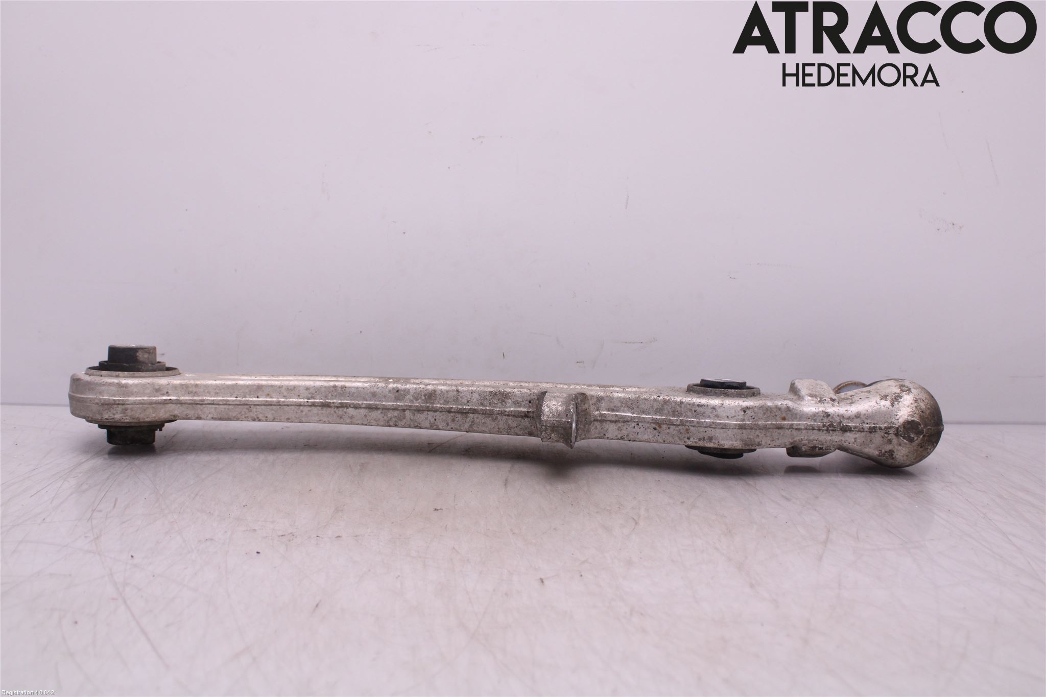 Audi A8/S8 4E  02-09 Bärarm Fram Undre Hö