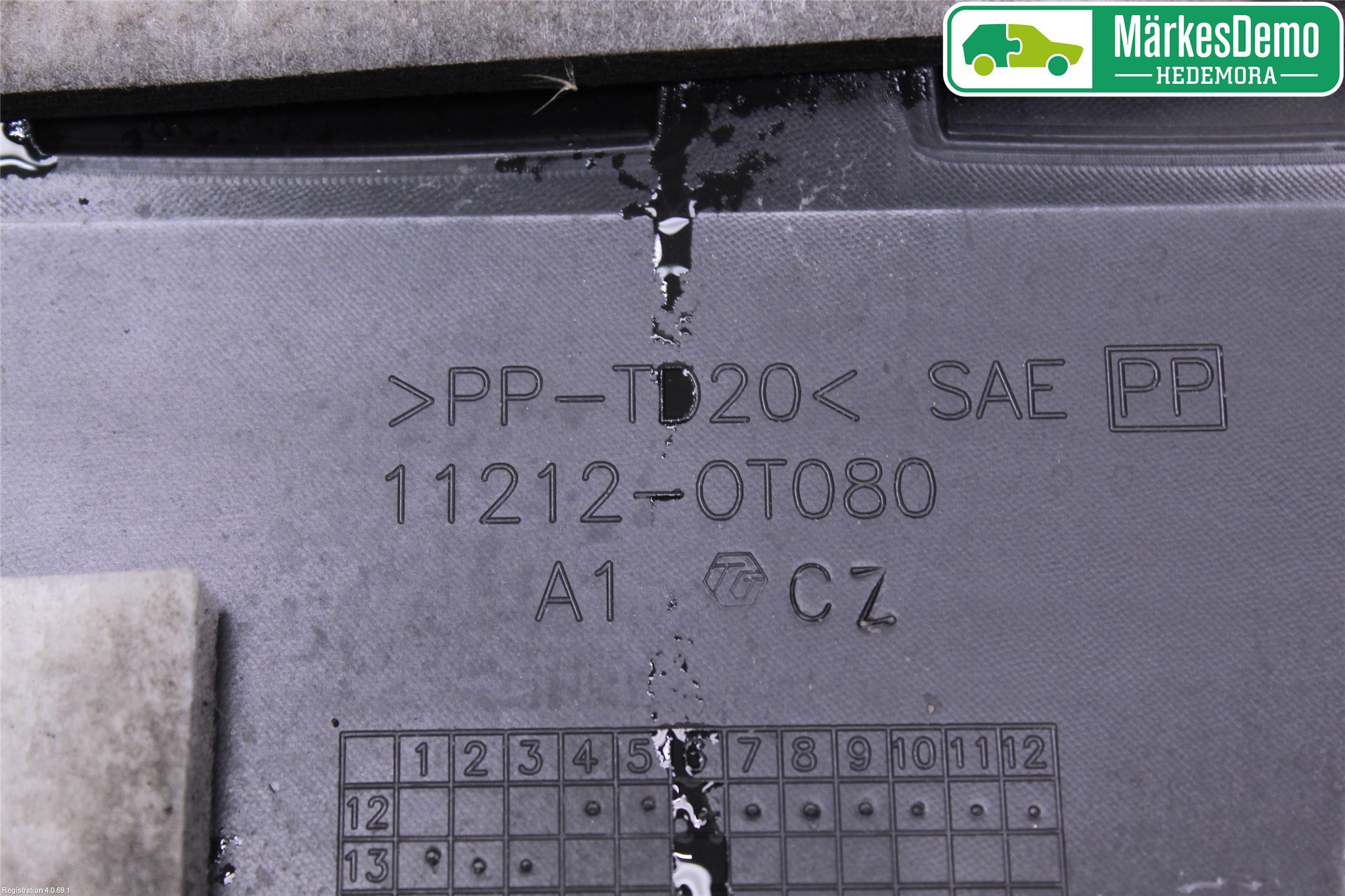 Toyota AURIS 13-19 Motorkåpa