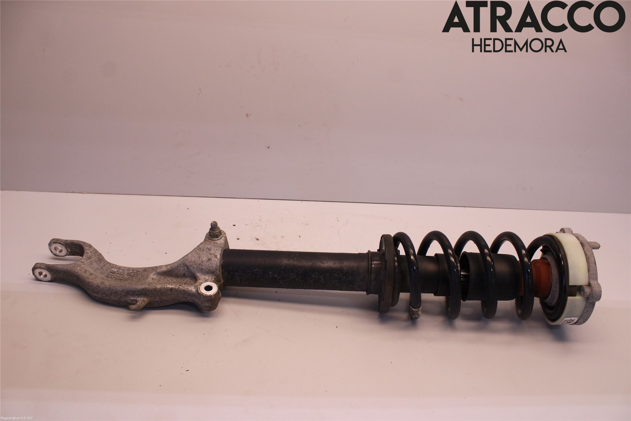 Audi A4/S4 B9 16-19 Fjäderben Fram Vänster