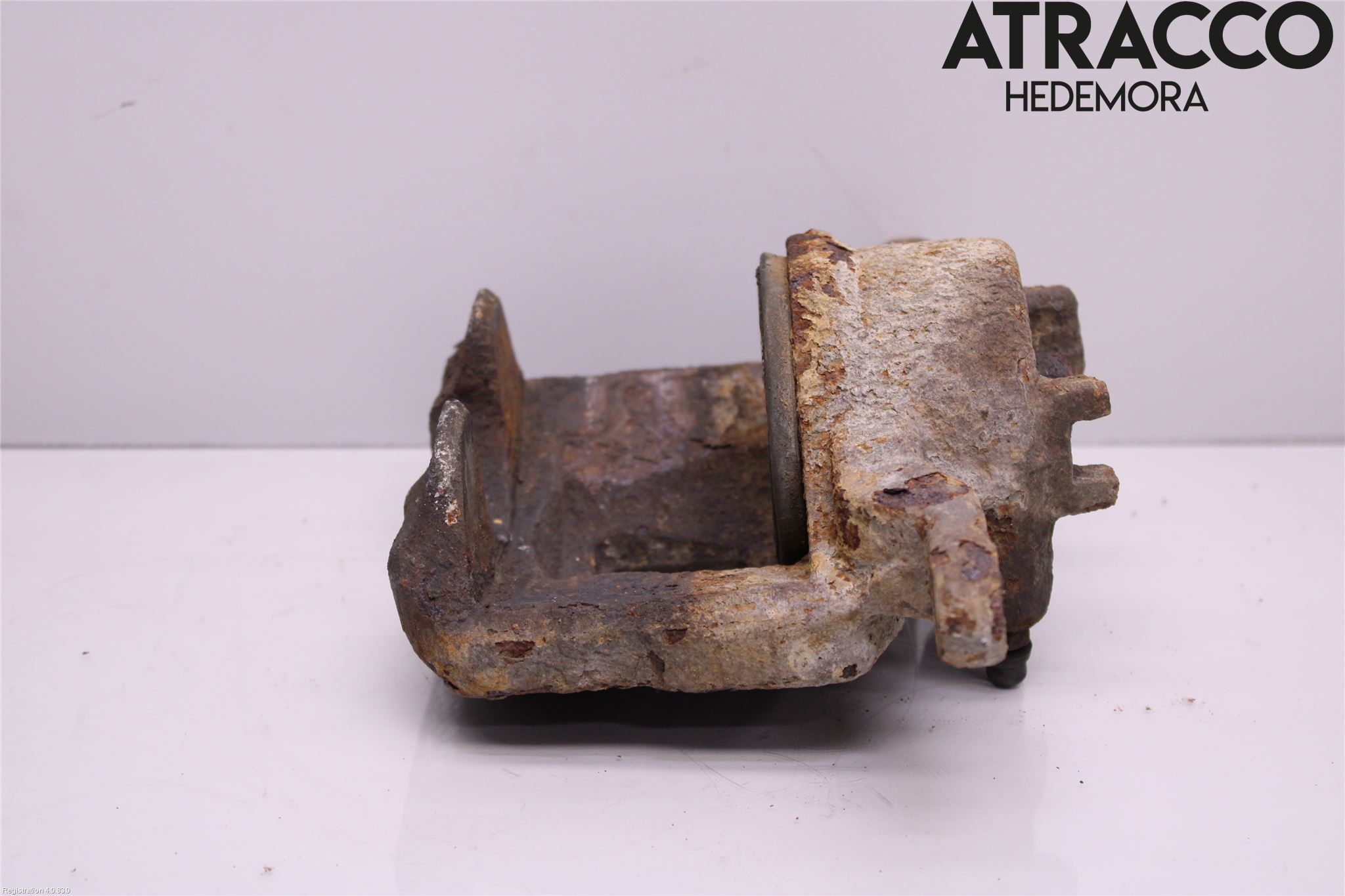 Mitsubishi L200 06-15 Bromsok Fram Vänster