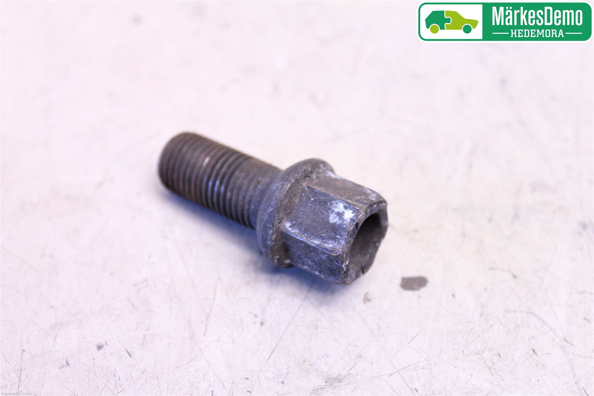 Volkswagen VW GOLF IV 98-06 Hjulmutter-Bult-Sats