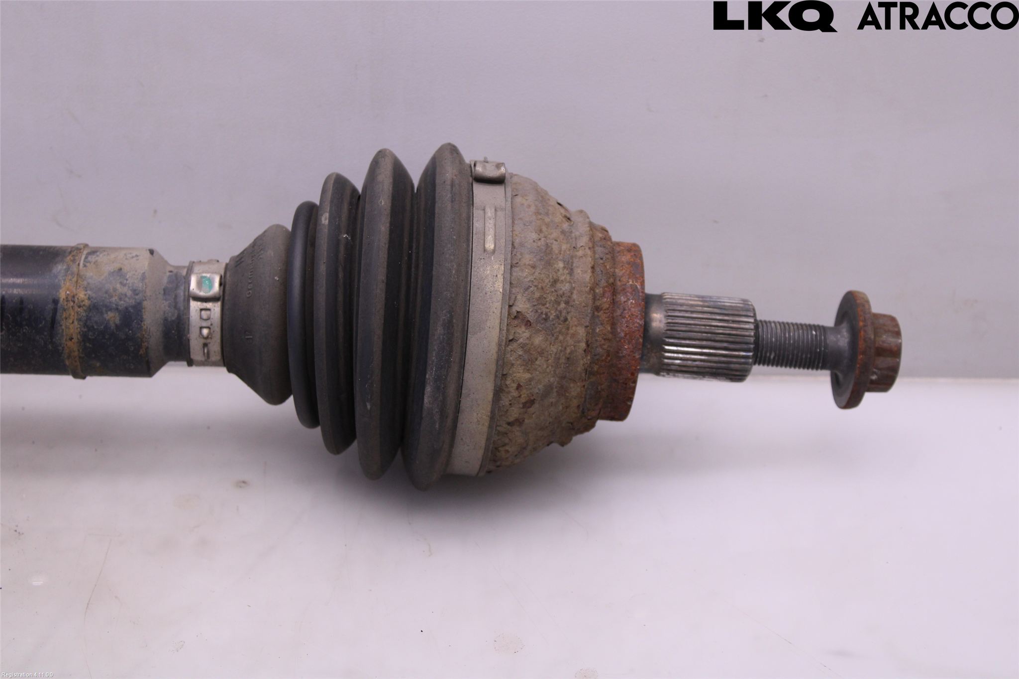 Volkswagen VW PASSAT 11-14 Drivaxel Fram Höger