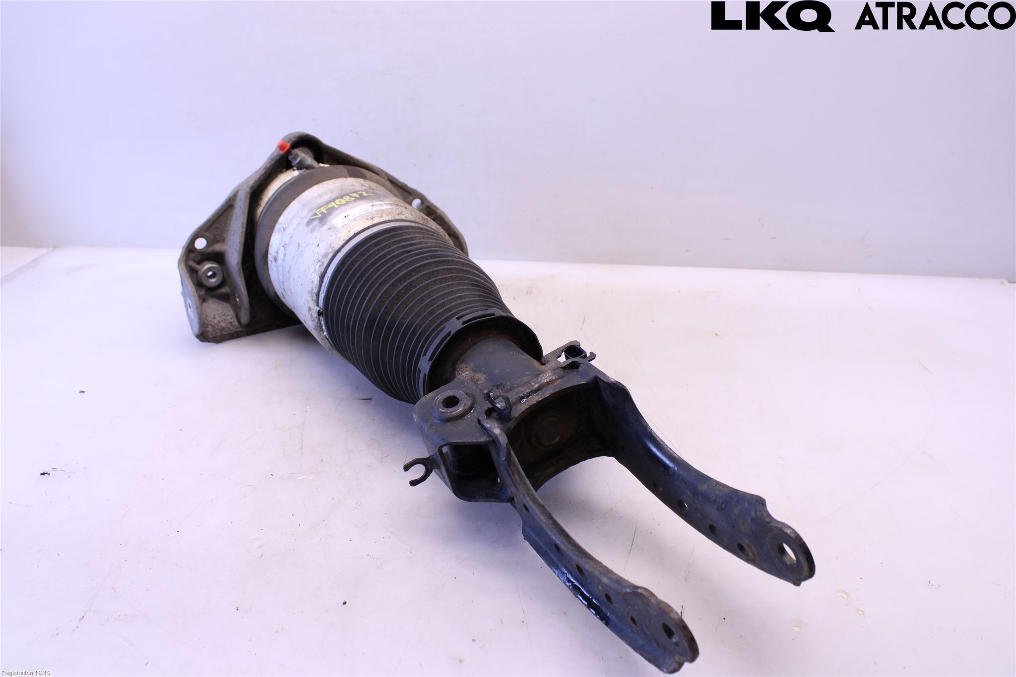 Audi Q7/SQ7 Fjäderben Fram Vänster