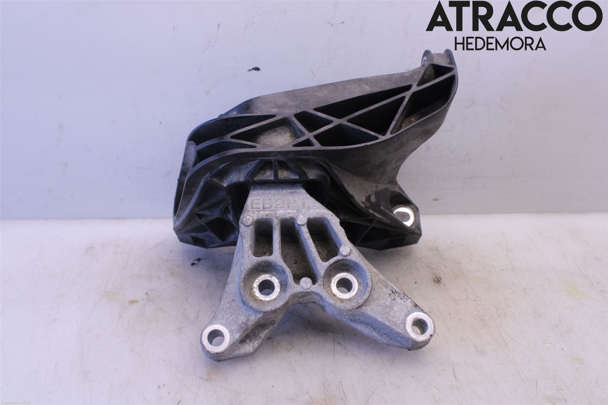 Peugeot 3008 17-24 Motorfäste