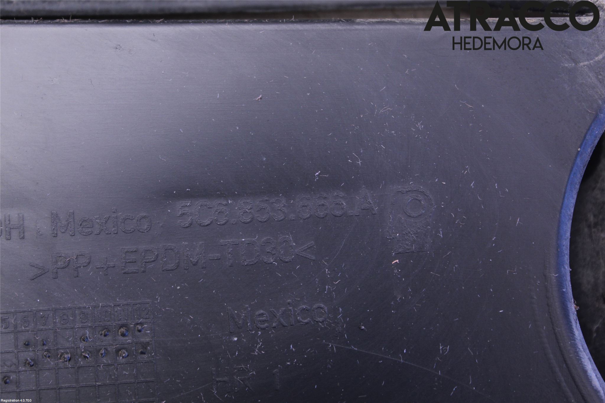 Volkswagen VW JETTA VI 11- Dimljussarg Fram