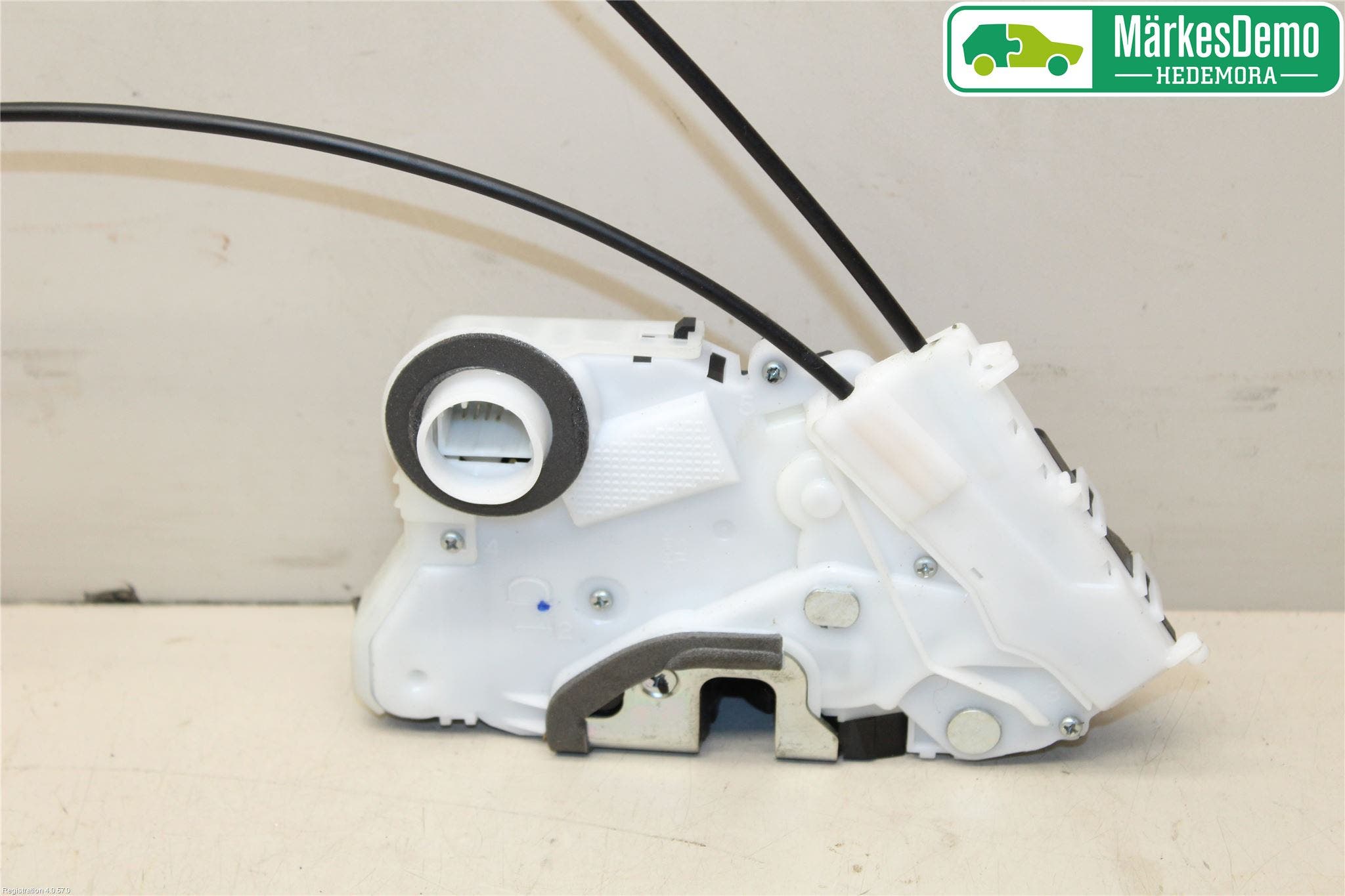 Toyota VERSO-S 11-16 Låskista-Dörrlås