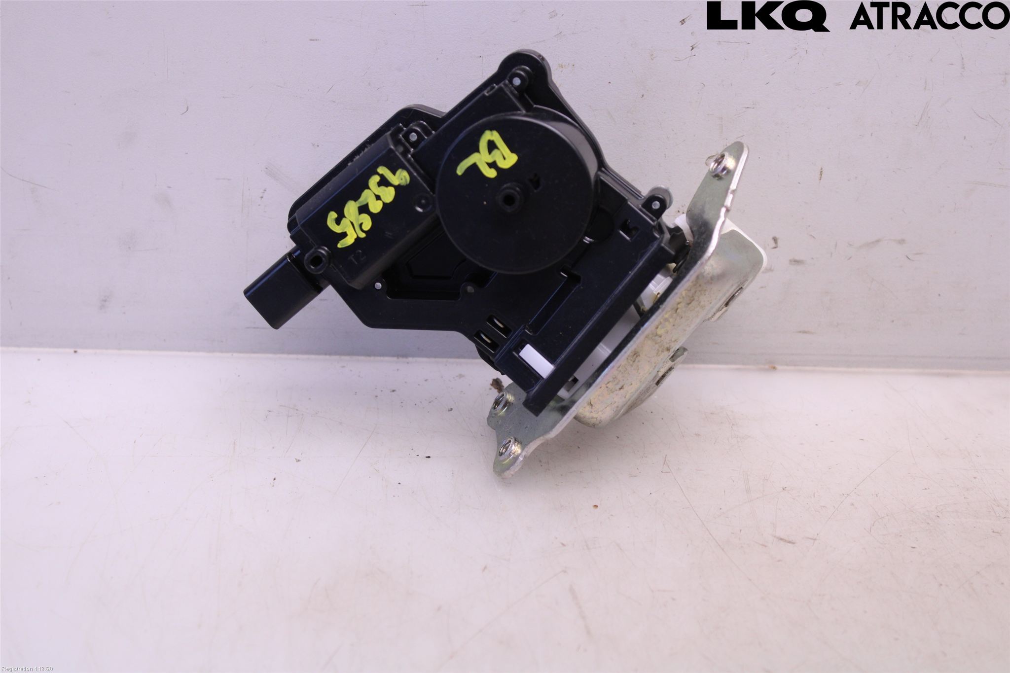 Suzuki SWIFT 17-24 Låskista Baklucka