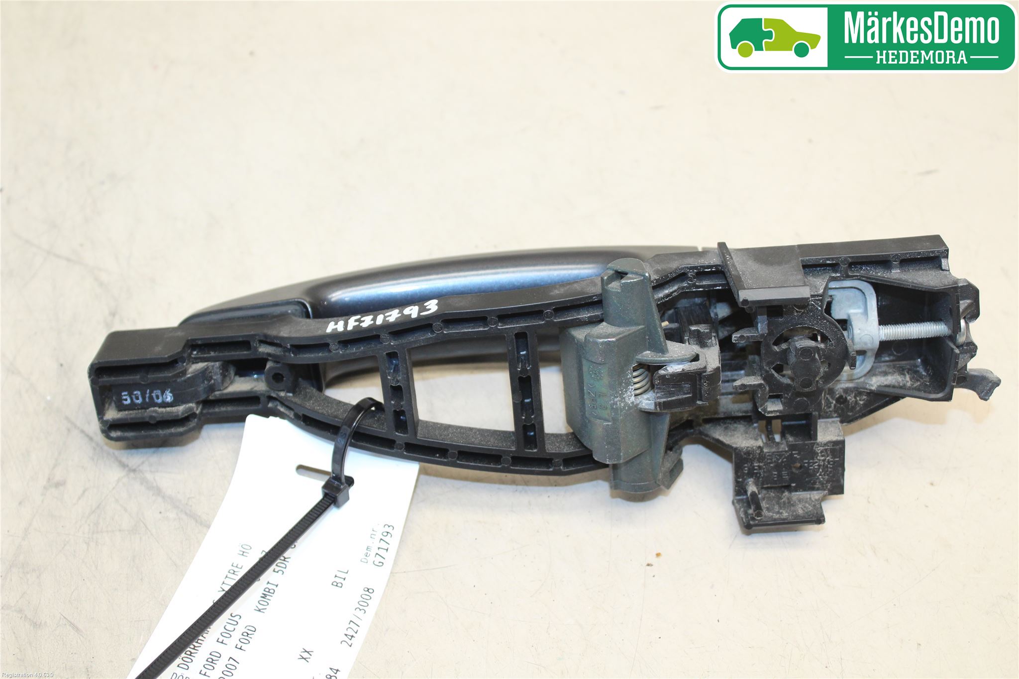 Ford FOCUS     04-07 Dörrhandtag Yttre Hö