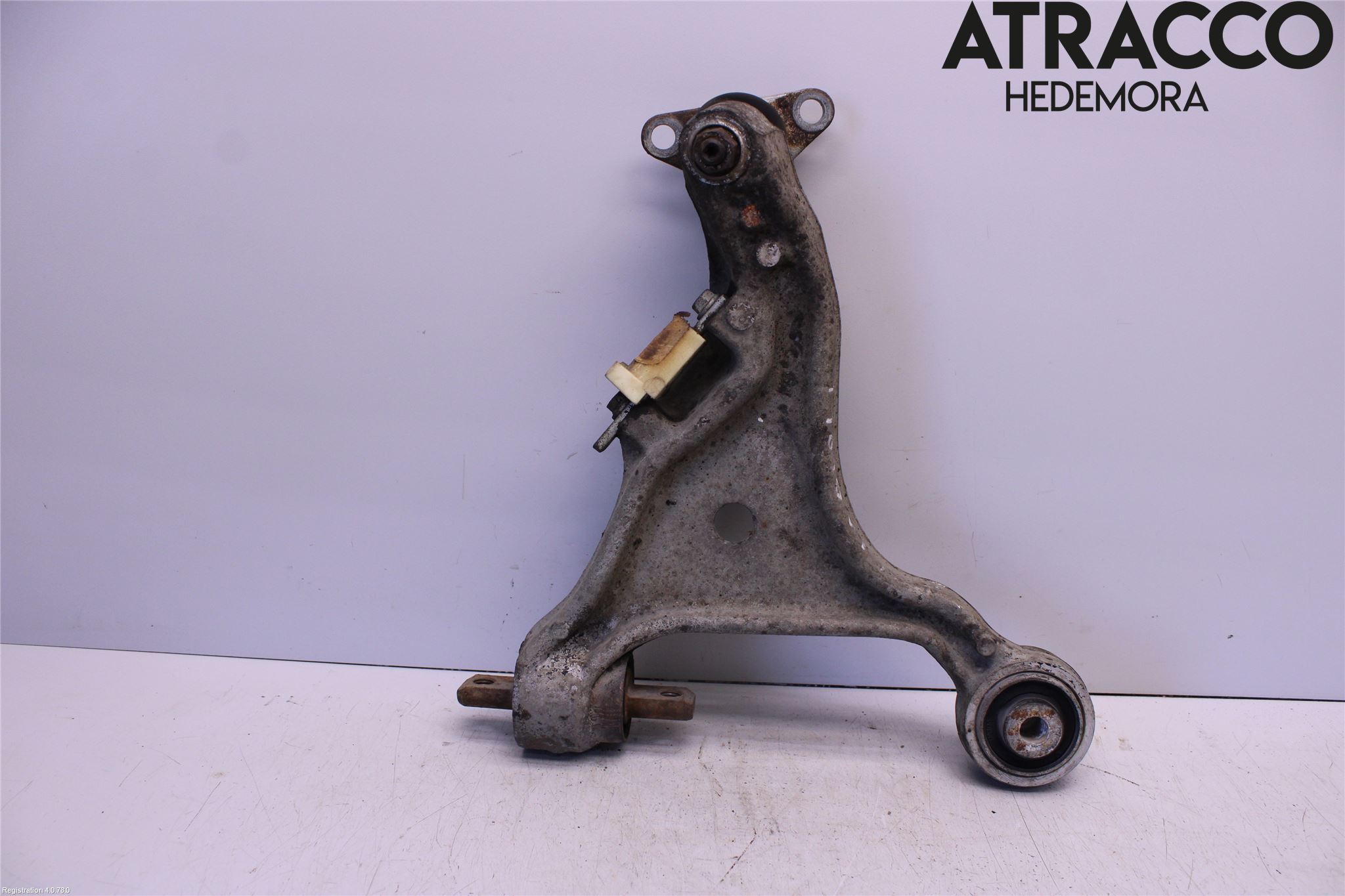 Volvo S80 04-06 Bärarm Fram Undre Vä