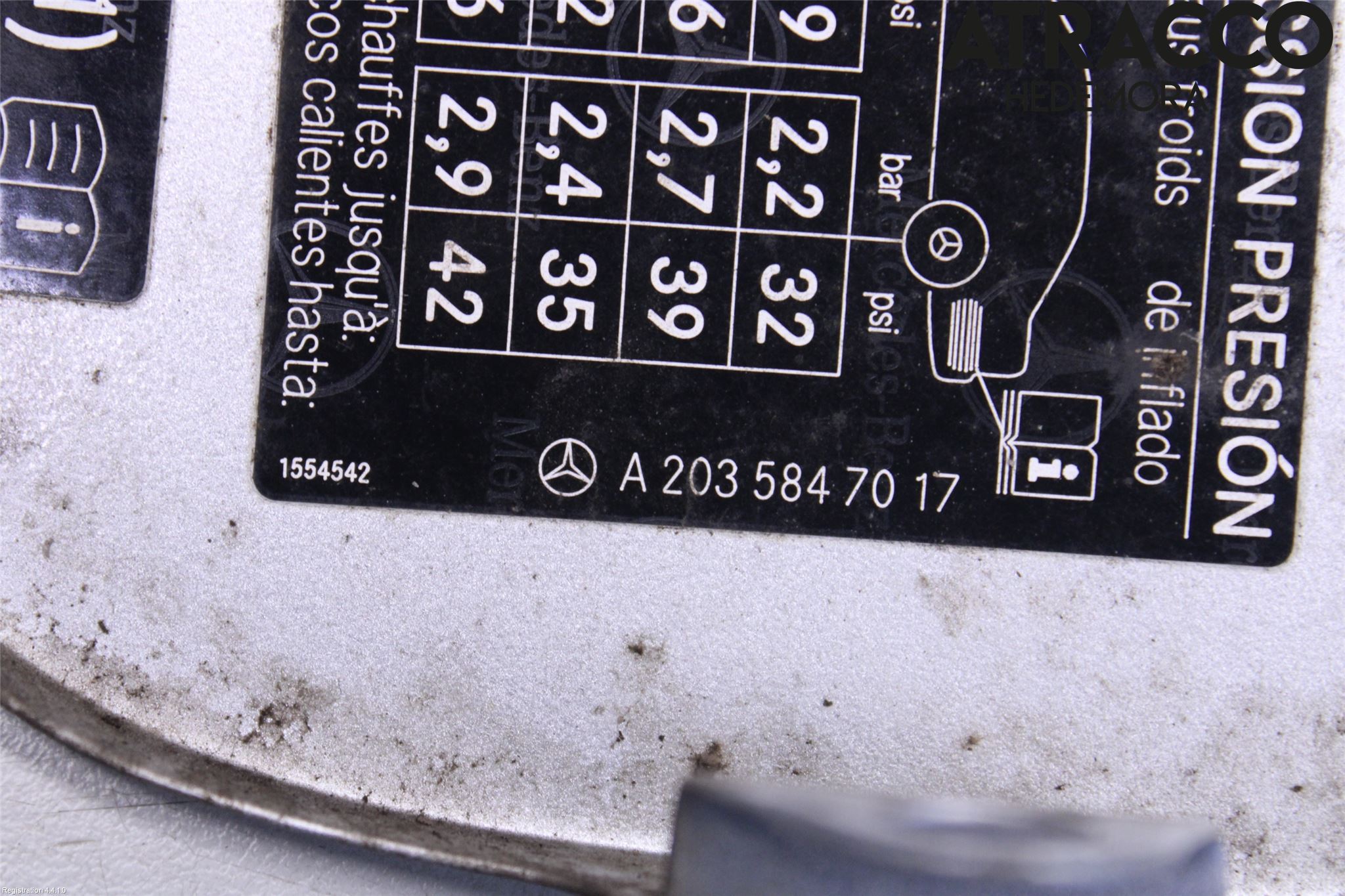 Mercedes-Benz MB C (203) 00-07 Tanklucka