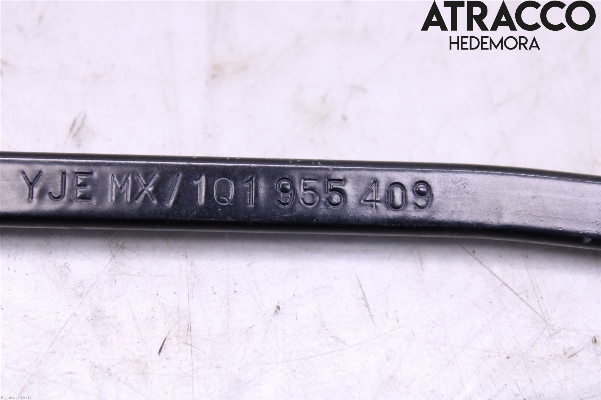 Volkswagen VW GOLF V 04-09 Torkararm Armar Vindruta
