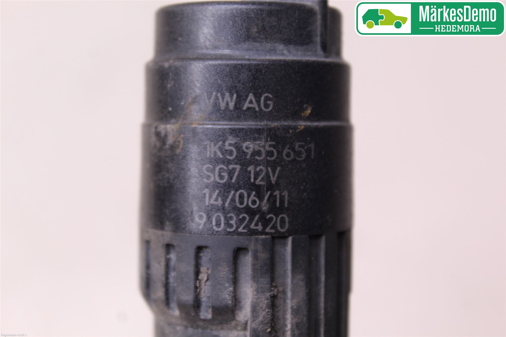 Volkswagen VW TRANSP/CARAVELLE (T5) 04-15 Spolarpump Vindruta
