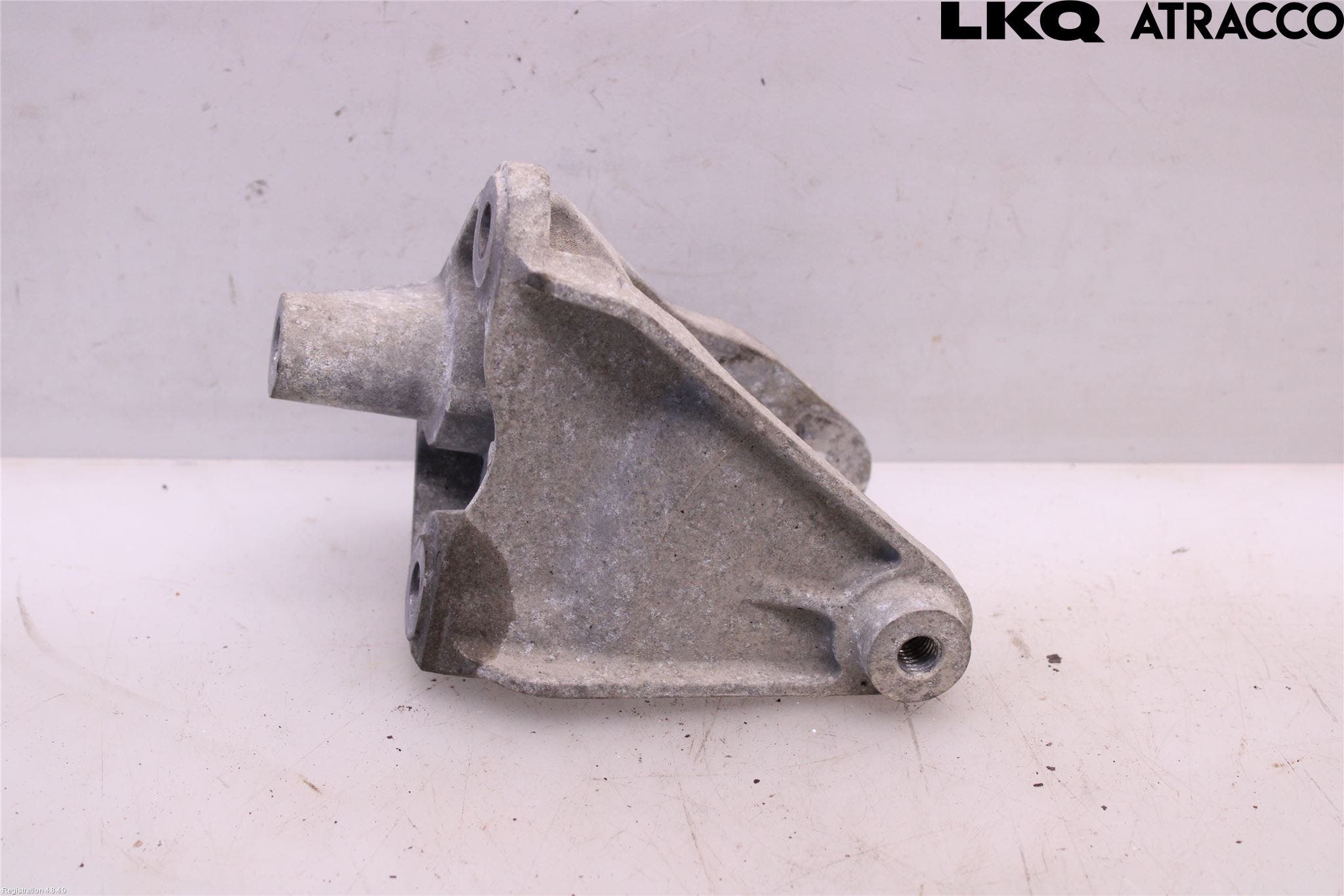 Opel INSIGNIA 09-16 Motorfäste