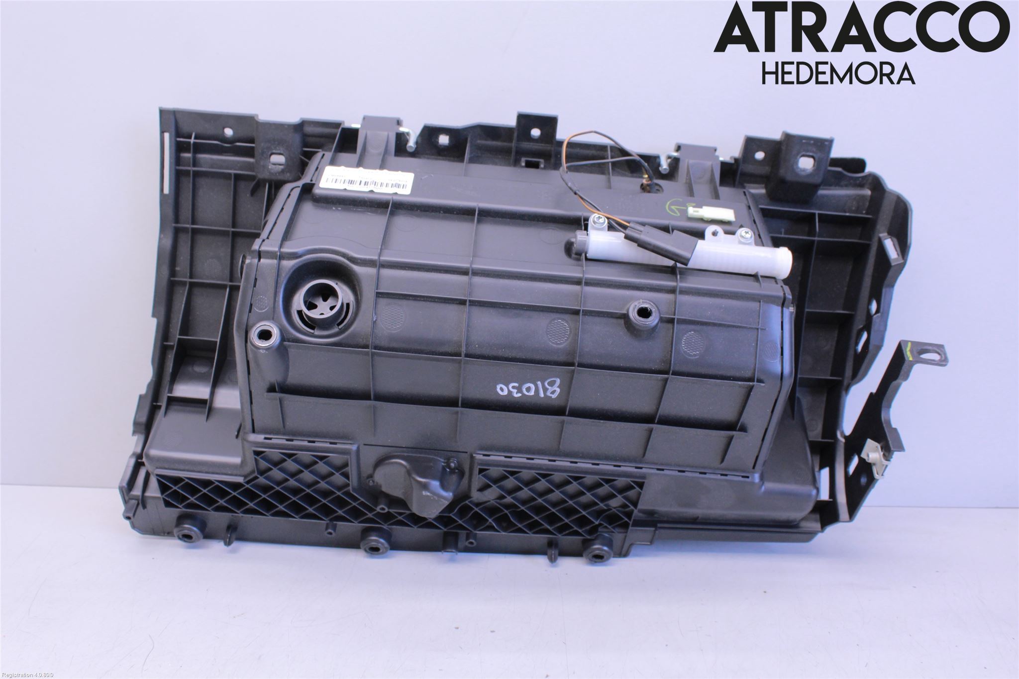 Jaguar XE (X760) 15-24 Handskfack