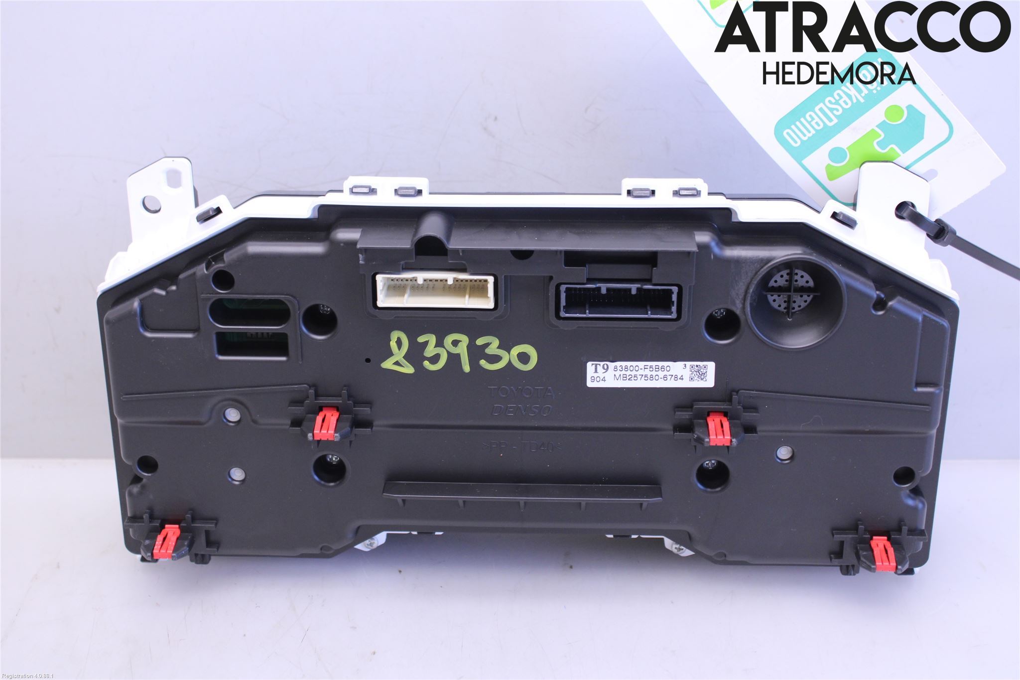 Toyota YARIS CROSS XP21 21- Instrument Komb