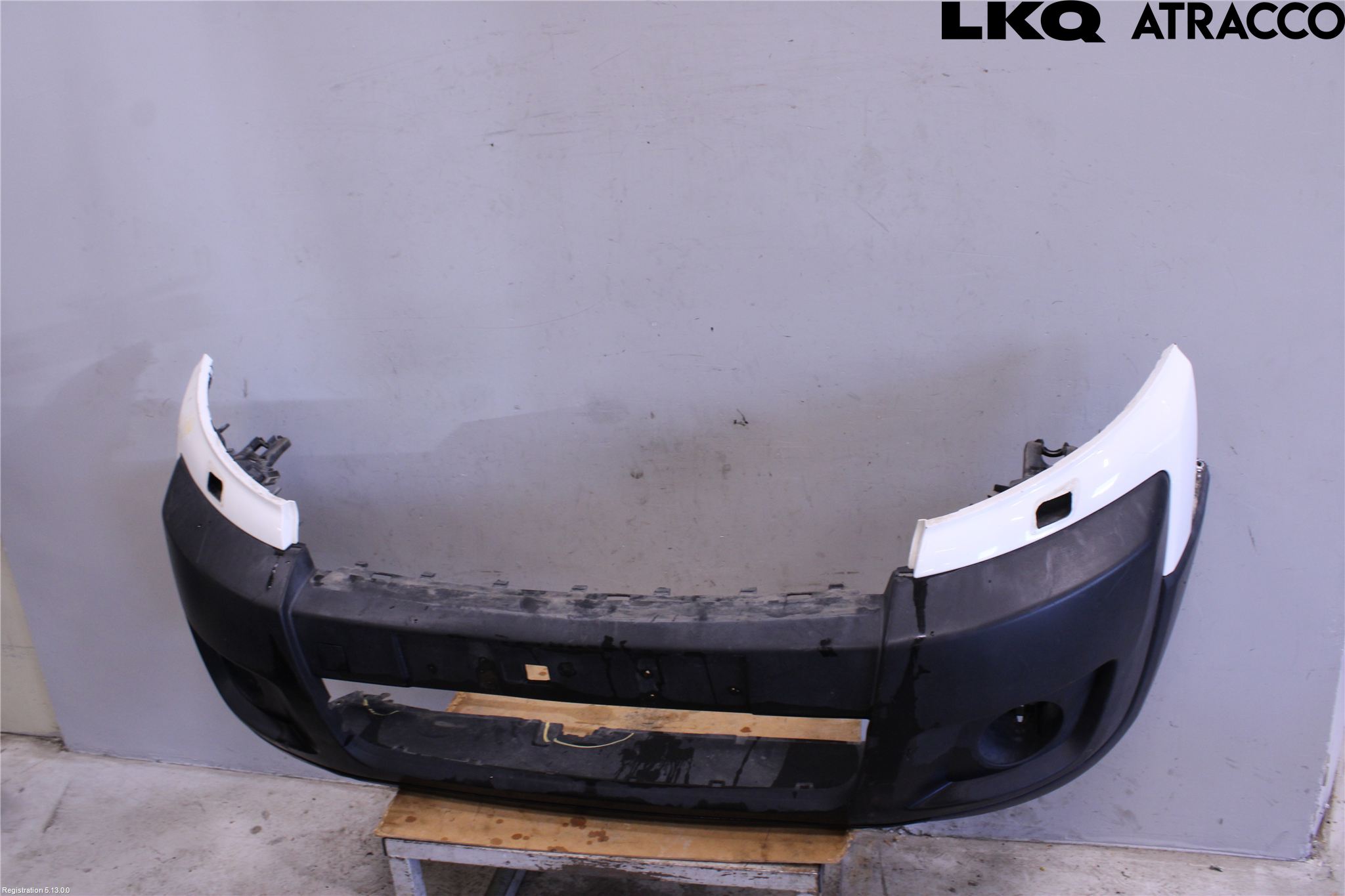 Peugeot EXPERT 15-16 Stötfångarbeklädnad Fram