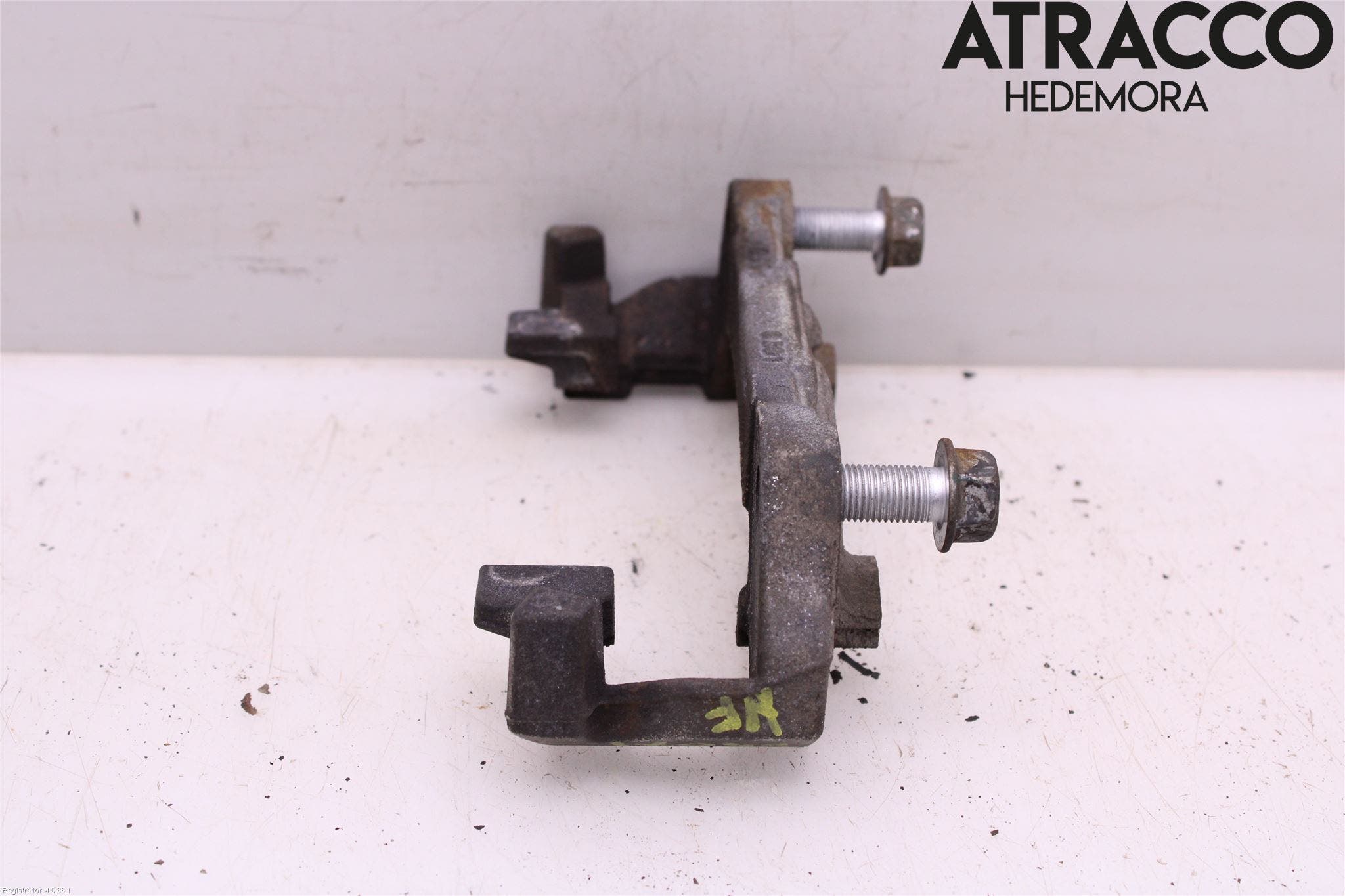 Toyota YARIS XP21 20- Bromsokshållare