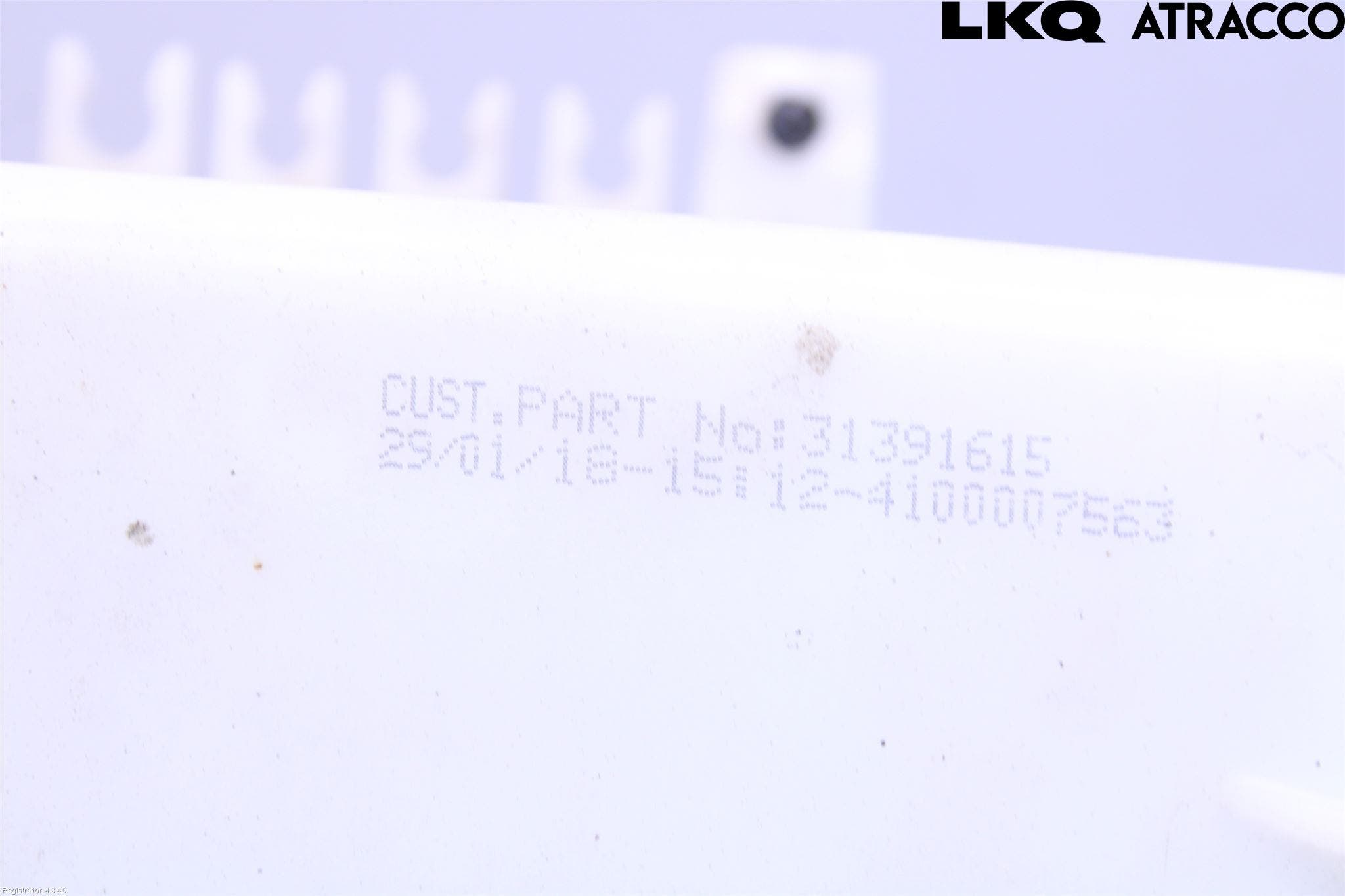 Volvo V40 CROSS COUNTRY 13-19 Spolartank Vindruta-Strål