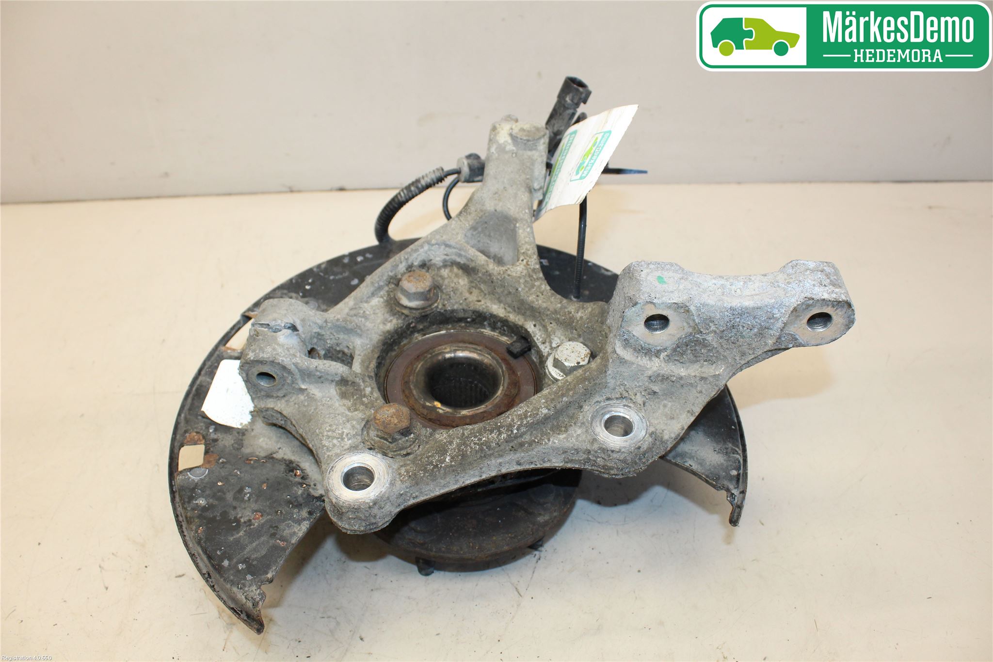 Opel ASTRA J 10-15 Styrspindel Lagerhus Vä