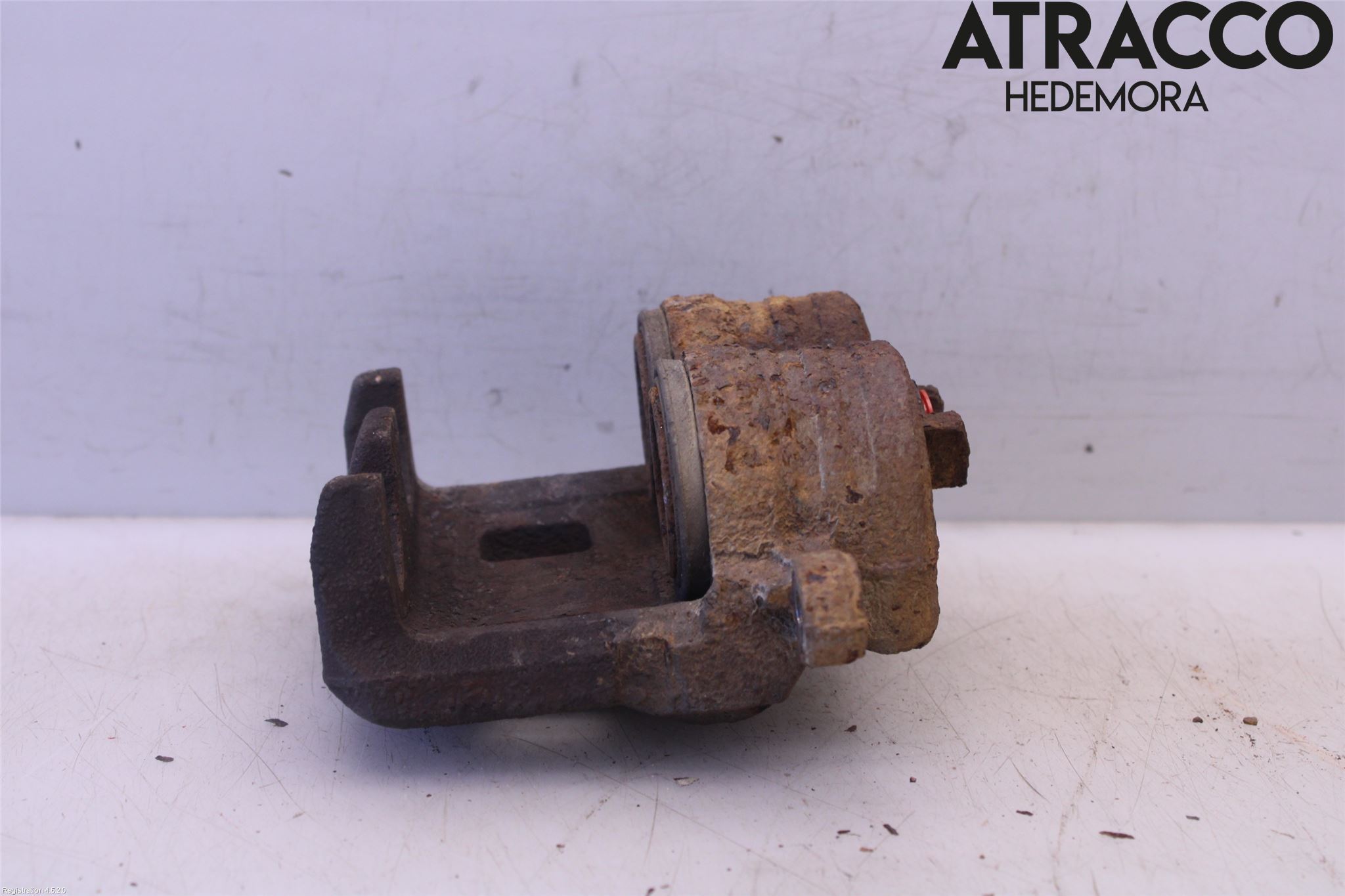 Subaru LEGACY    04-06 Bromsok Fram Höger