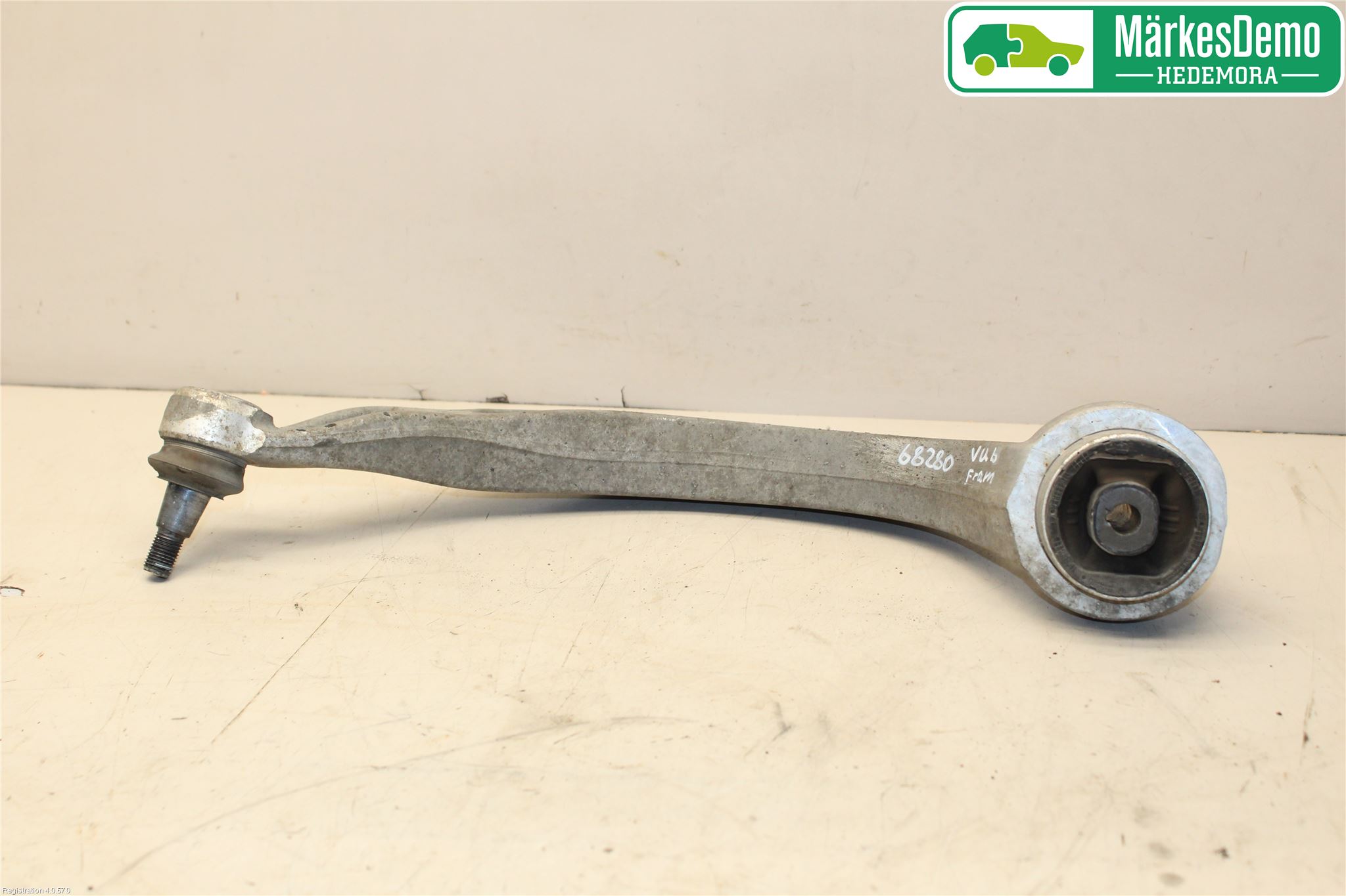 Audi A4 12-15 Bärarm Fram Undre Vä