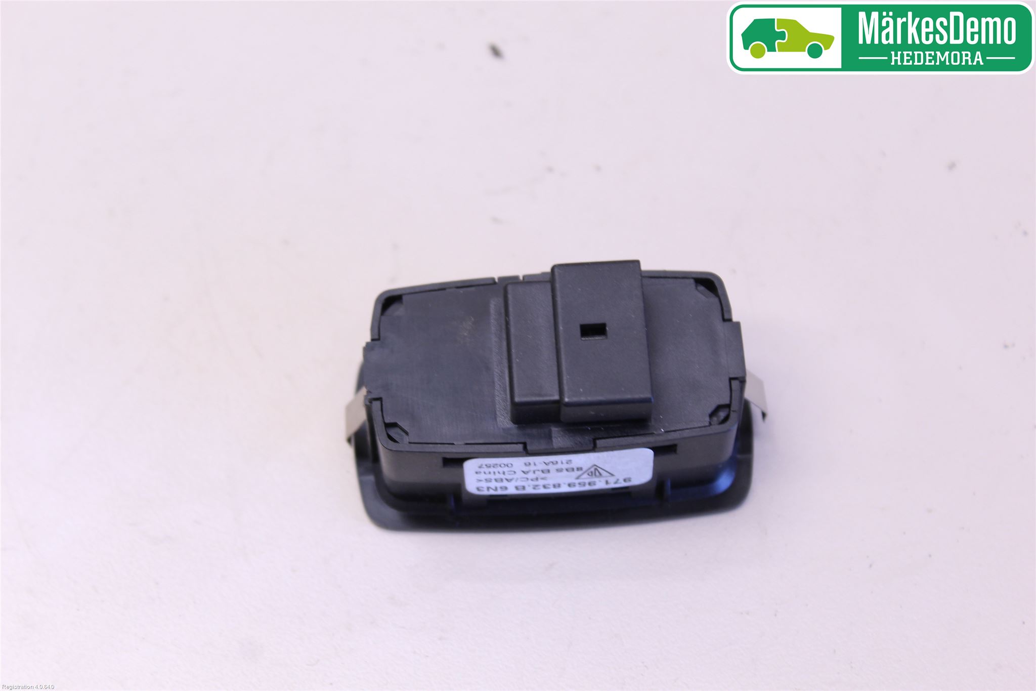 Porsche PANAMERA 09- Strömställare Baklucka