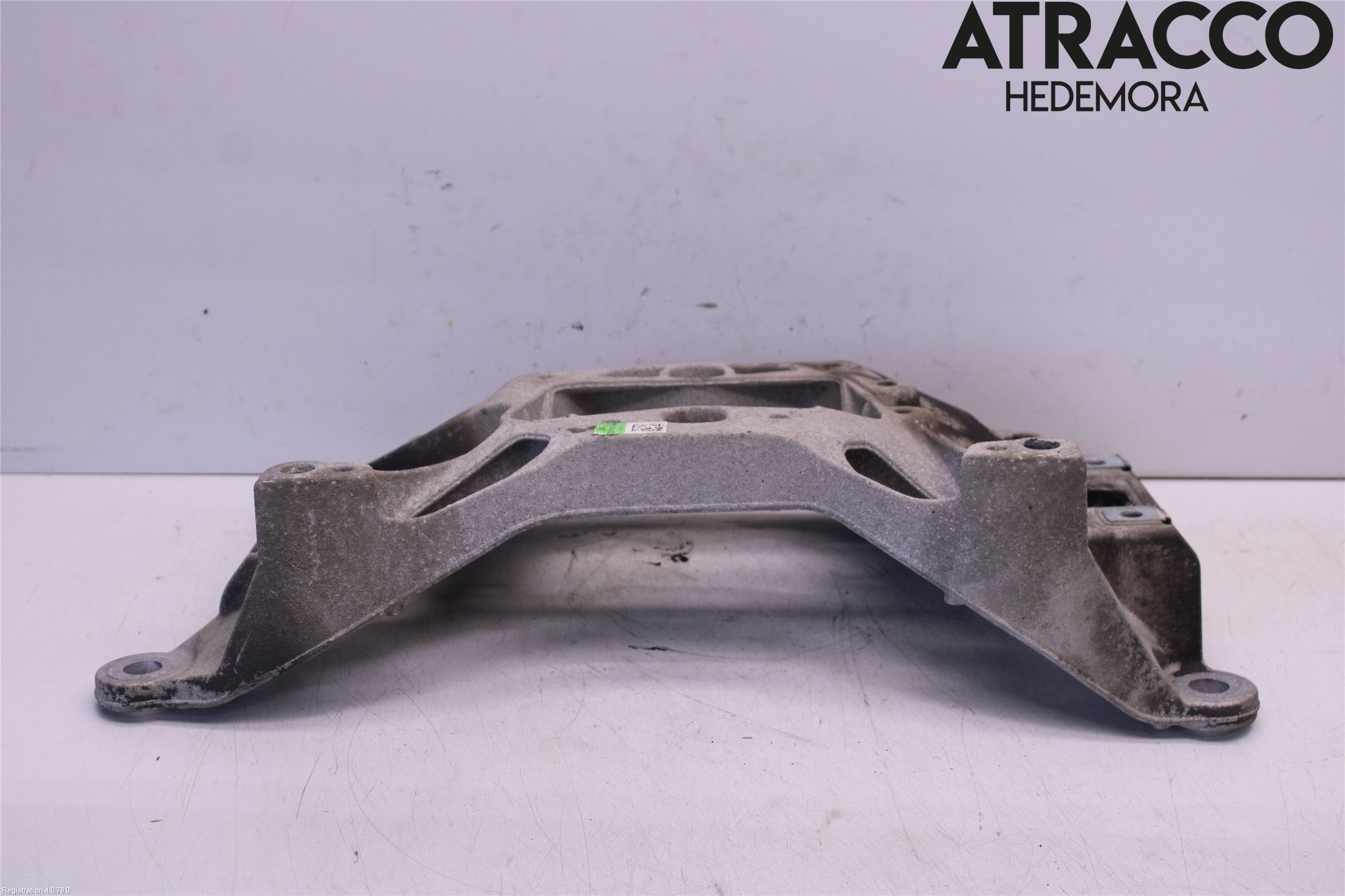 Audi A4/S4 B9 16-19 Växellådsbalk