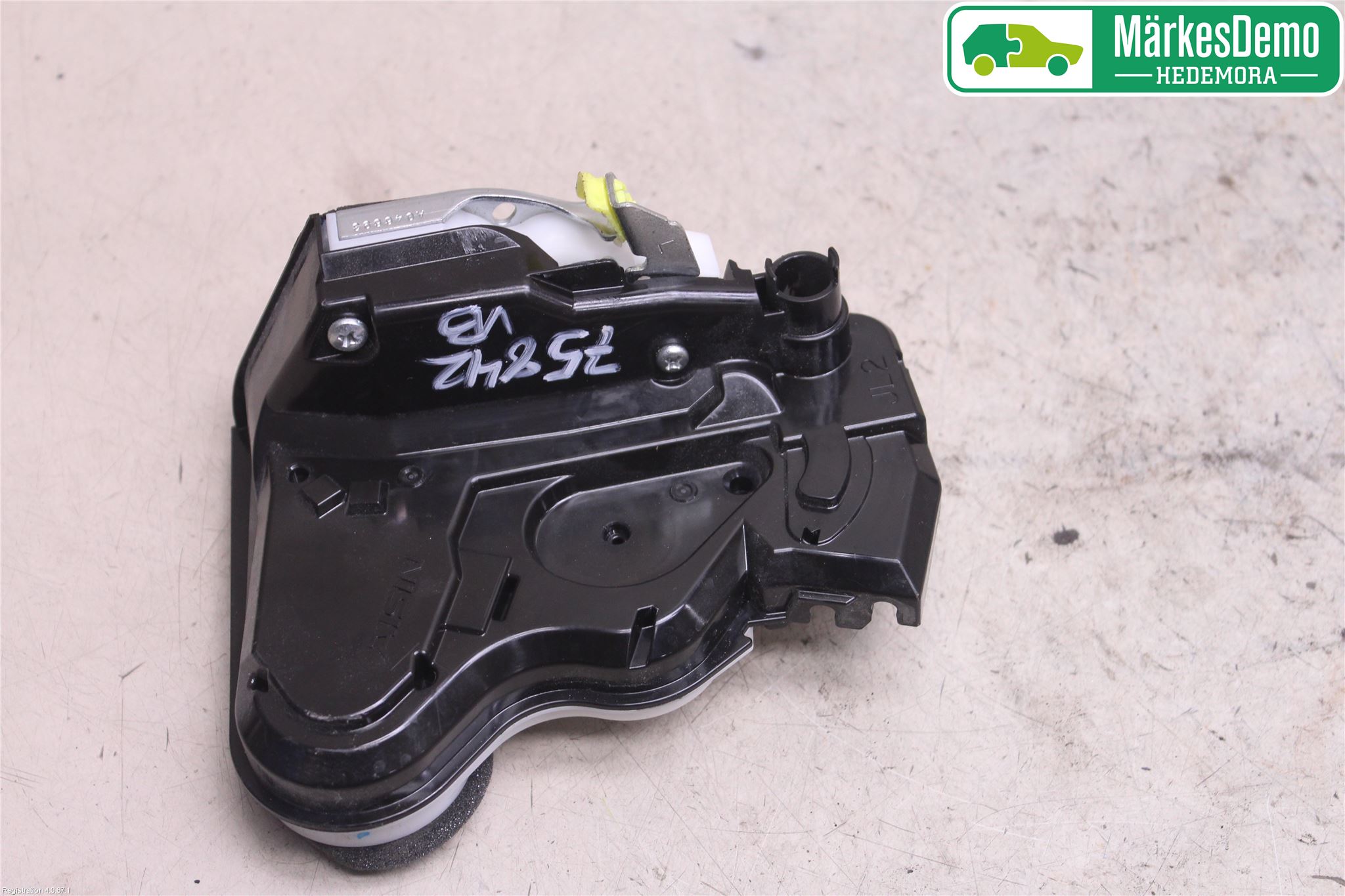 Suzuki SWIFT 17-24 Låskista-Dörrlås