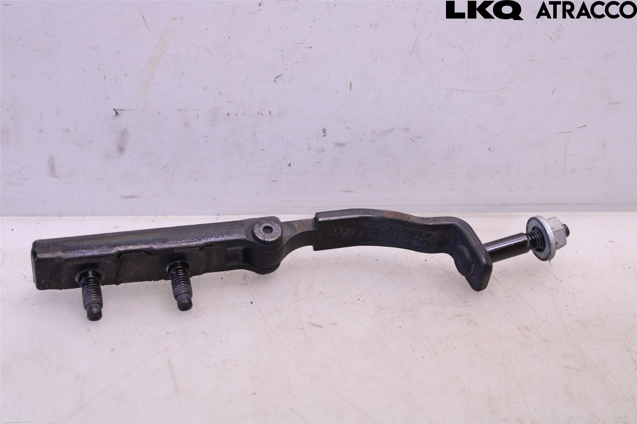 Ford KUGA 08-12 Bakluckegångjärn Vä