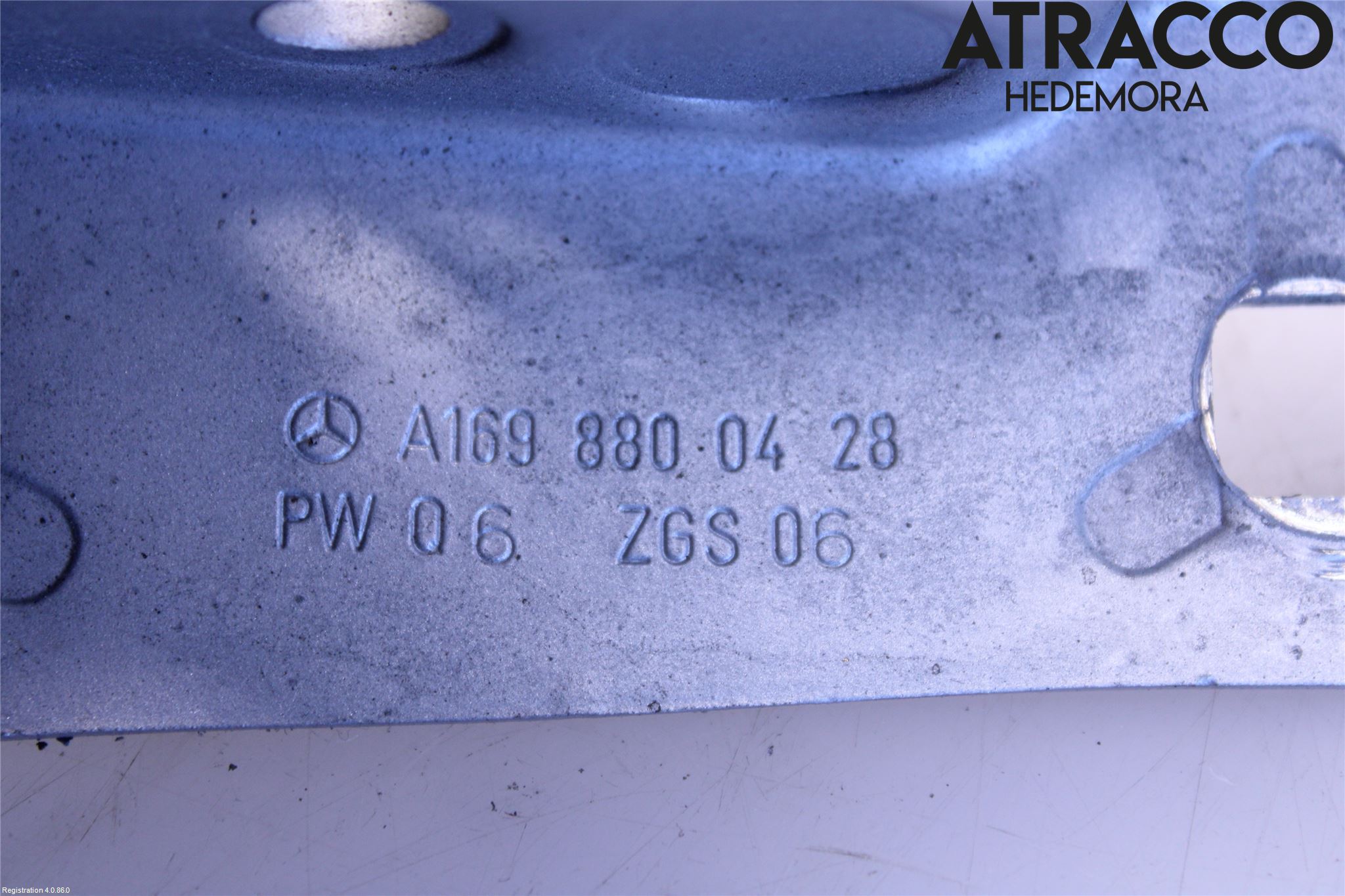 Mercedes-Benz MB B-KLASS (W245) 05-12 Huvgångjärn