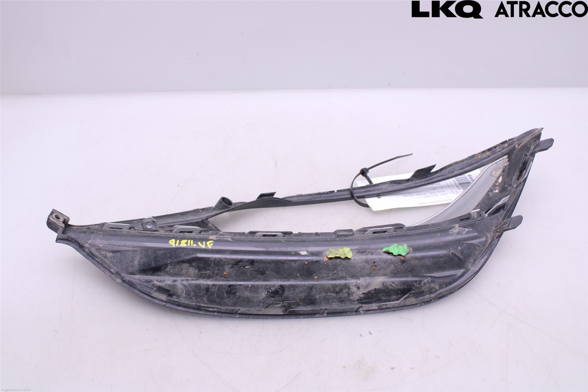 Opel INSIGNIA 17- Dimljussarg Fram