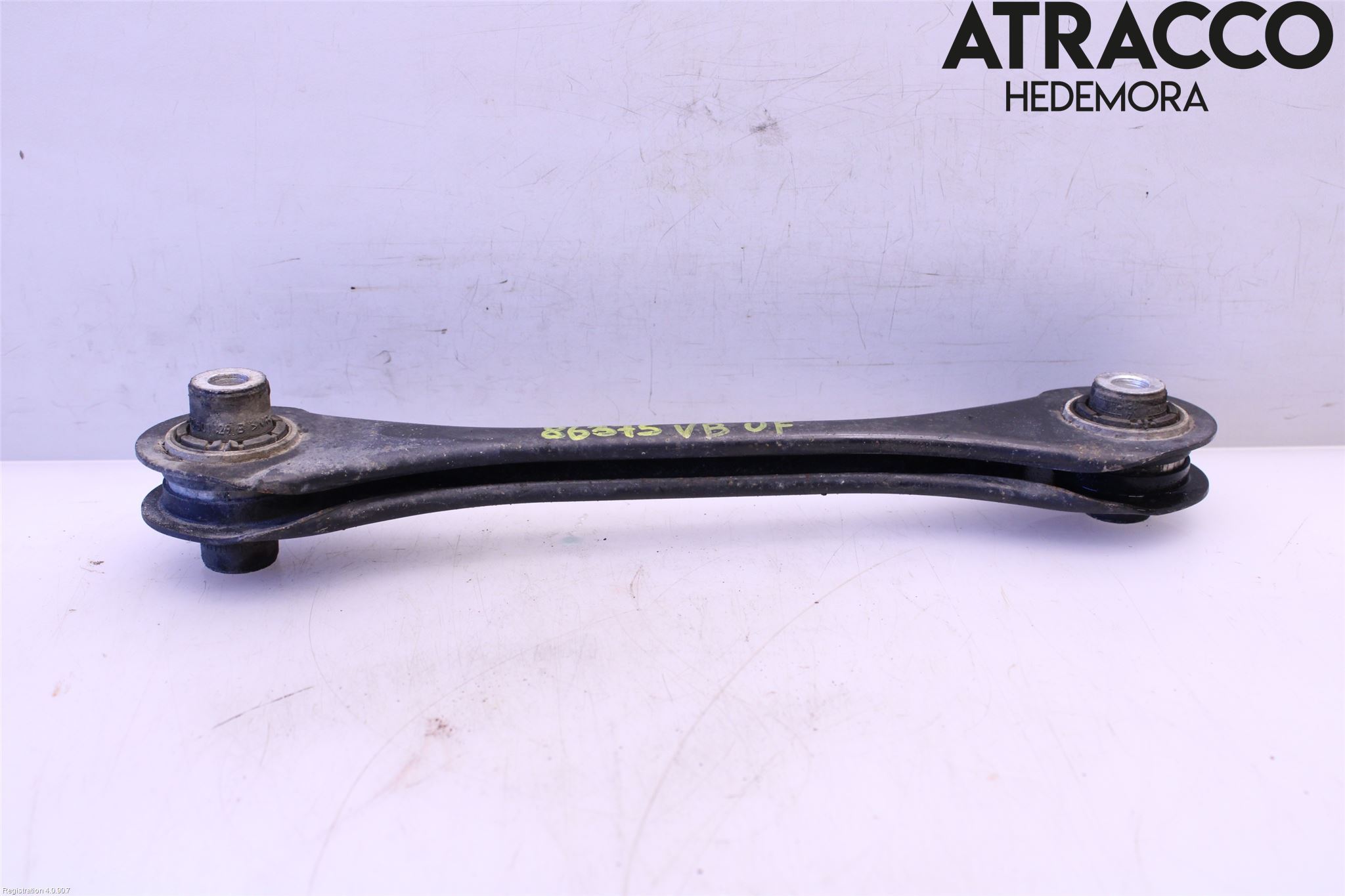 Skoda SUPERB 16-24 Bärarm Bak Vänster