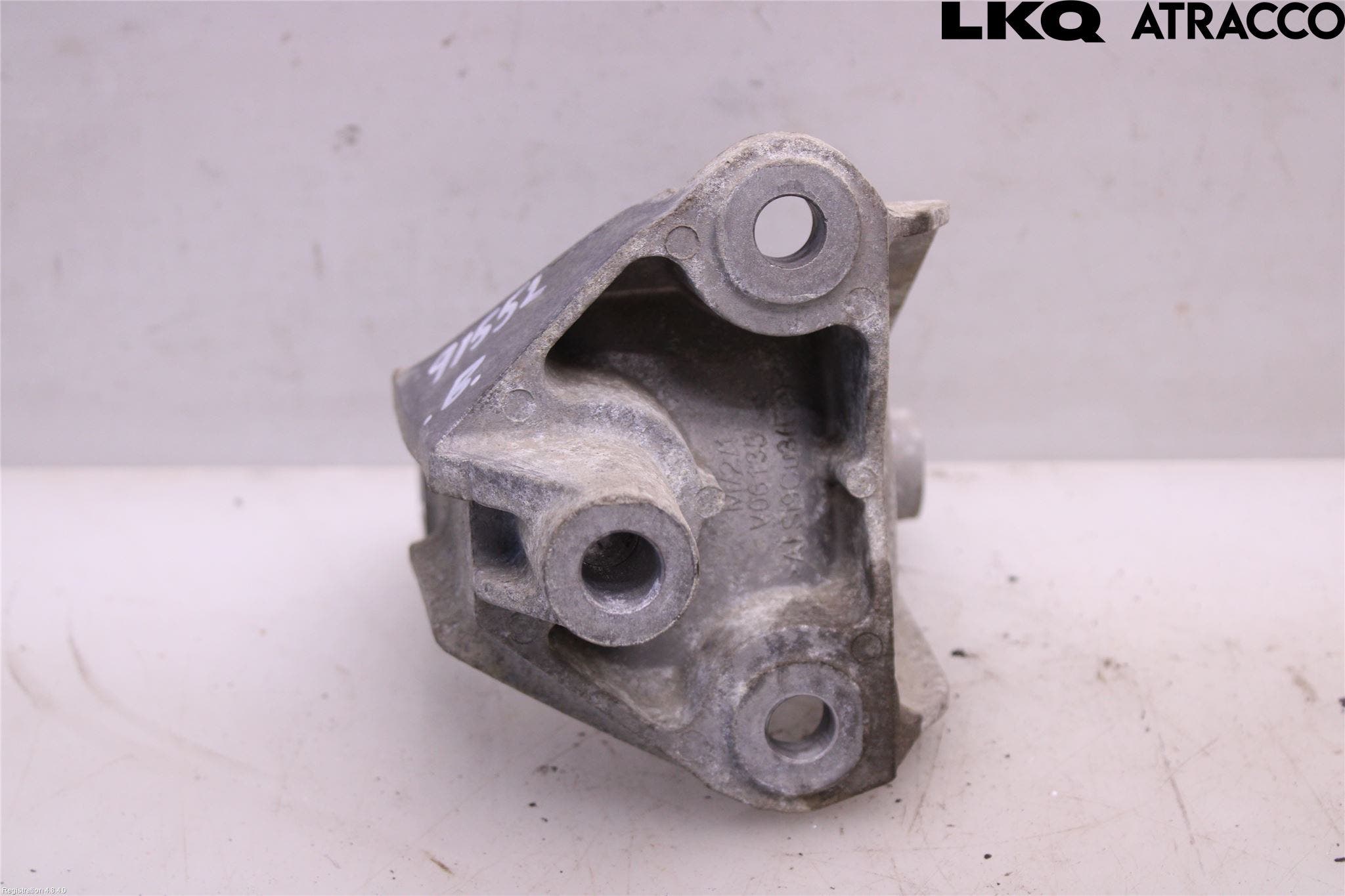 Opel INSIGNIA 09-16 Motorfäste