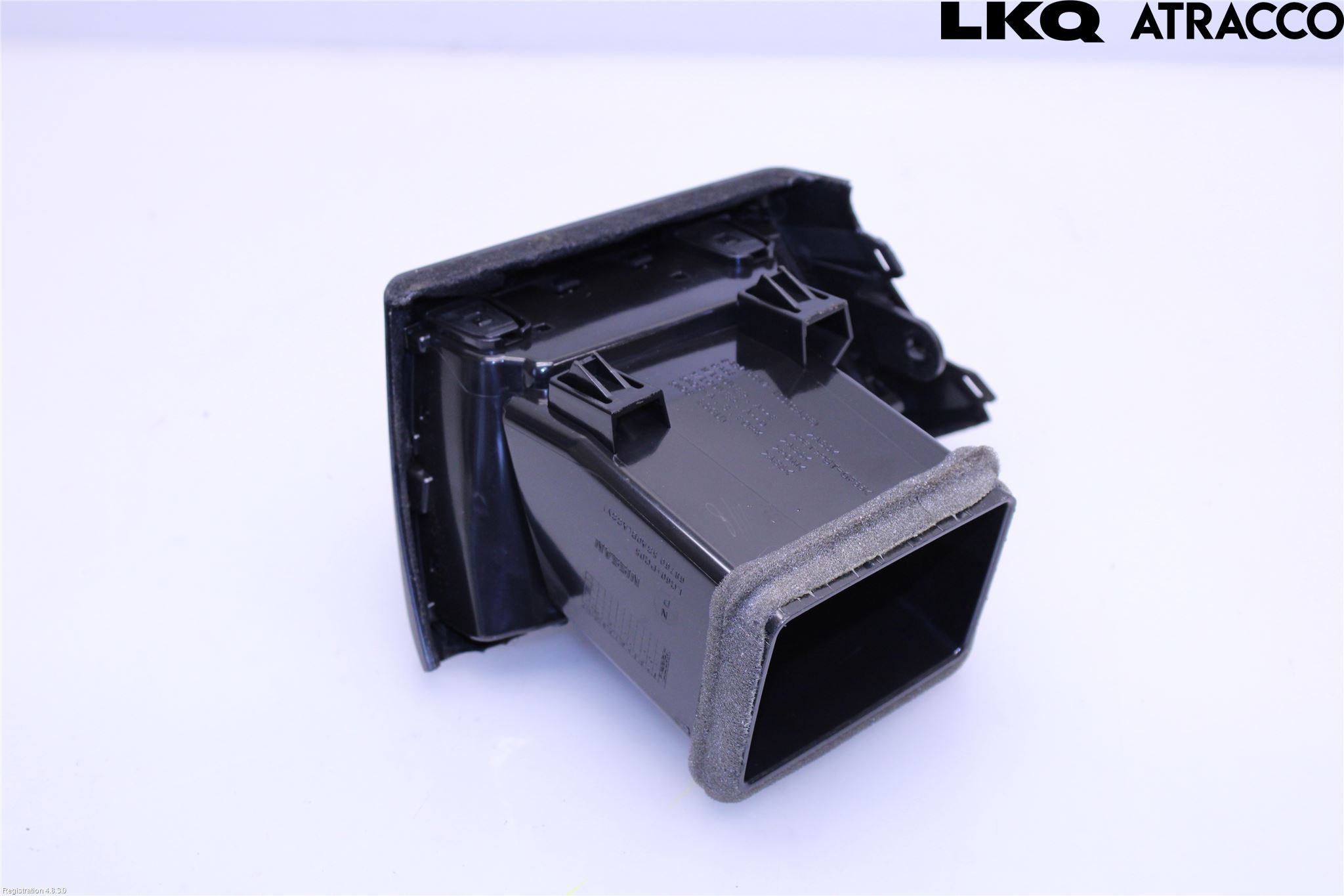 Nissan LEAF 18- Defrosterkanal-Munstycke