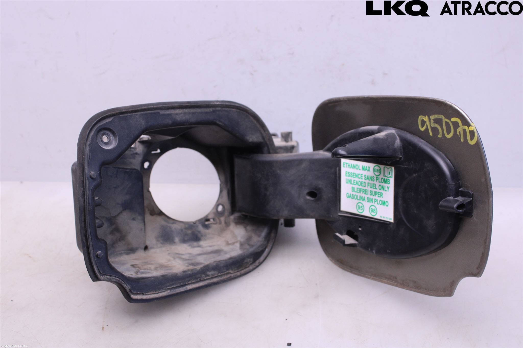 Renault CLIO III  09-12 Tanklucka