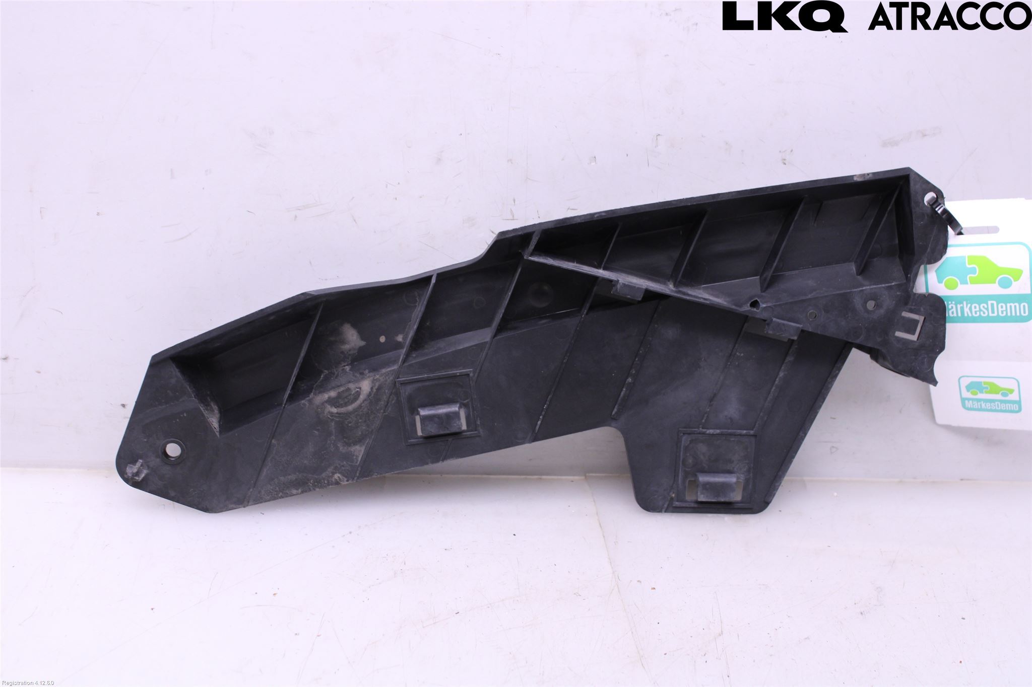 Volvo V70 08-13 Strålkast Fästsarg