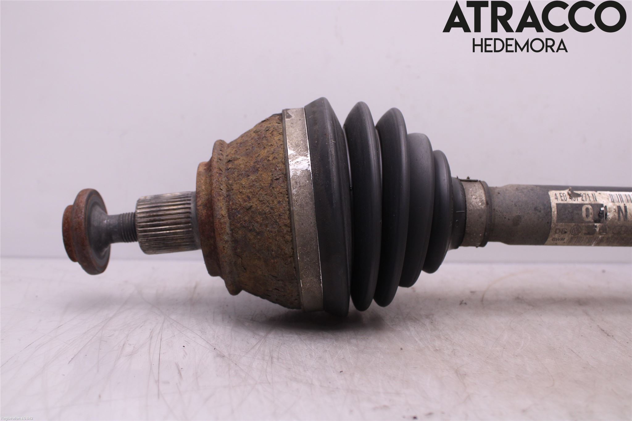 Audi A8/S8 4E  02-09 Drivaxel Fram Vänster
