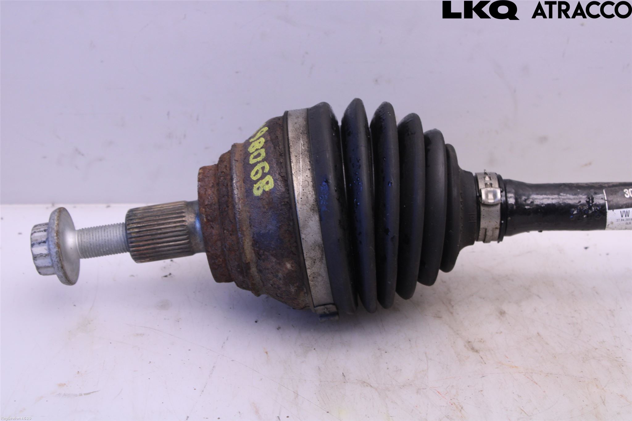 Volkswagen VW PASSAT 20-24 Drivaxel Fram Vänster