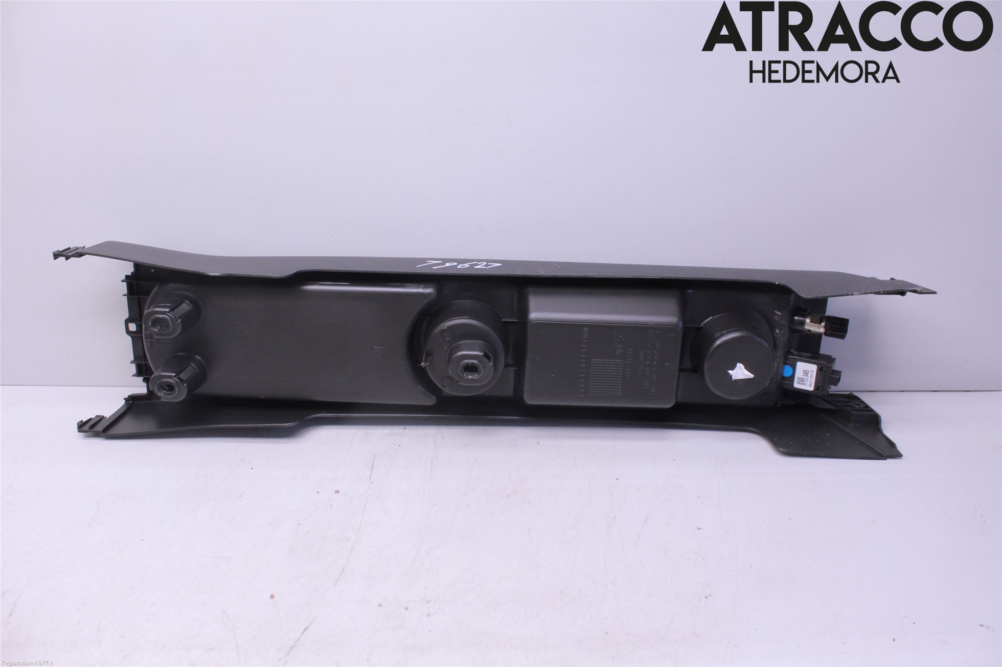 Opel MERIVA B 10-17 Instrumentkonsoll Mitt