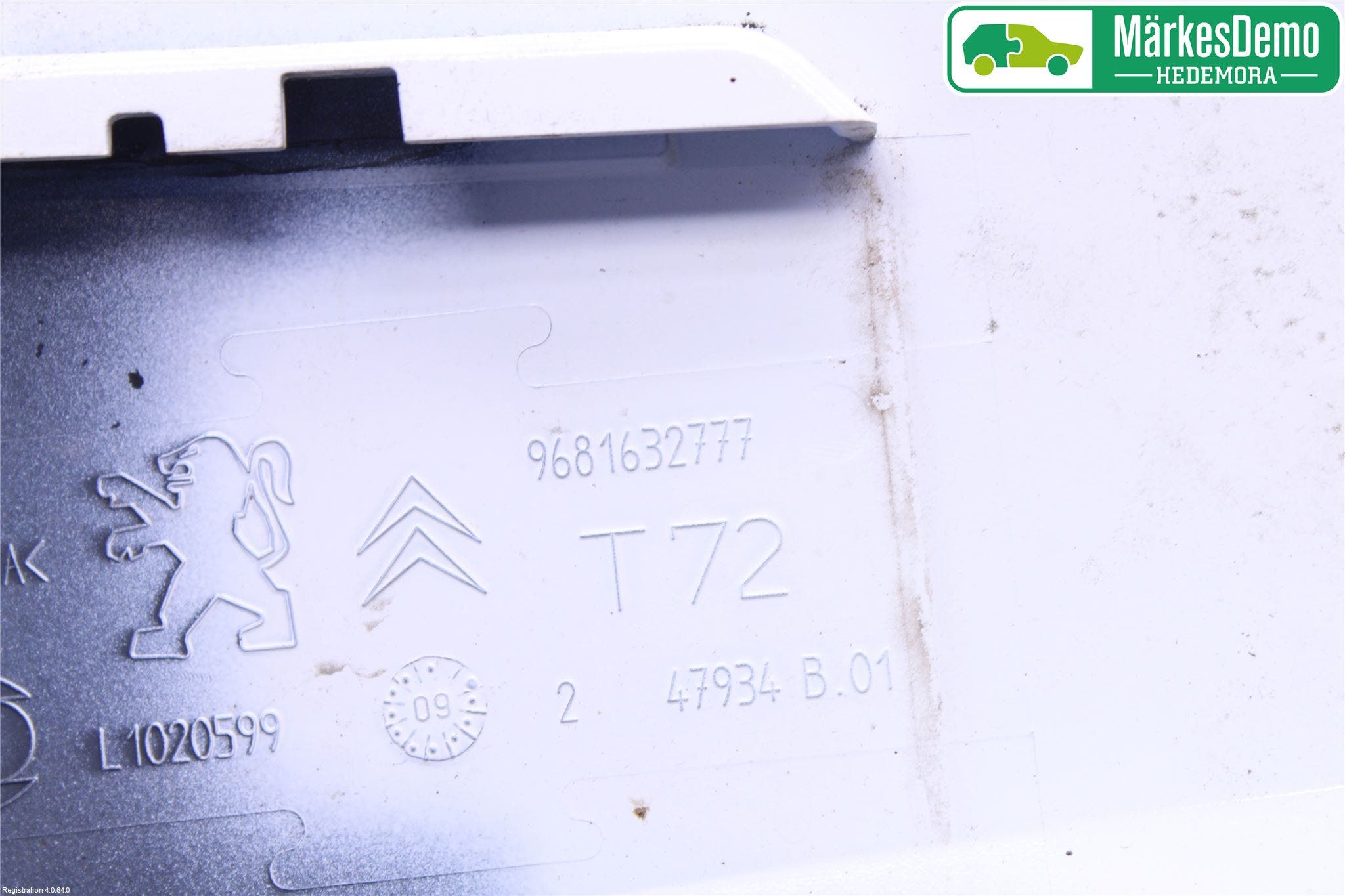 Peugeot 308 08-13 Tanklucka