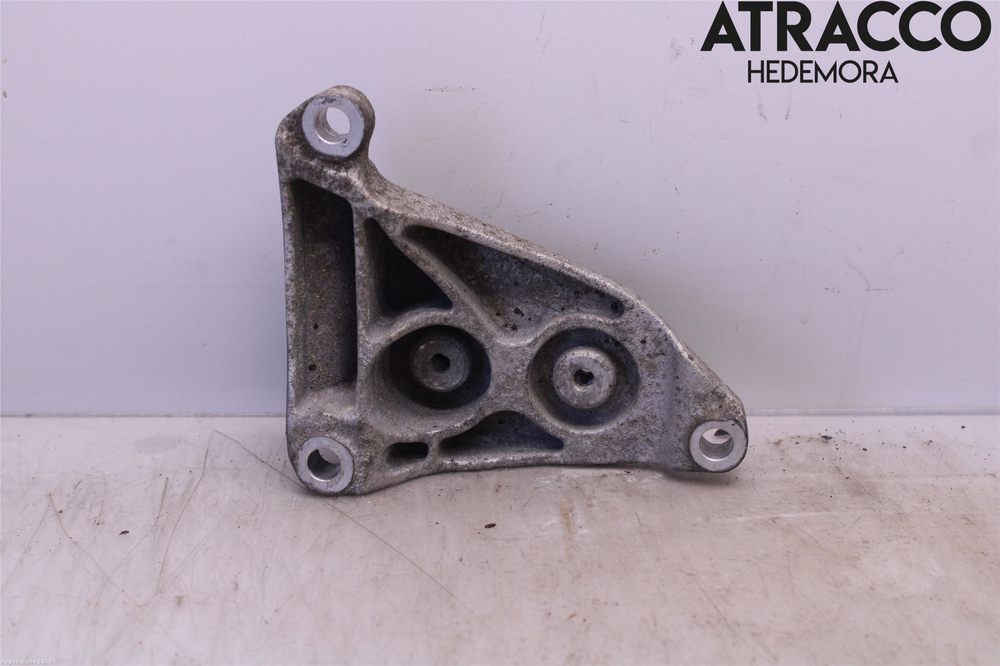 Audi A6/S6     05-11 Växellådsfäste