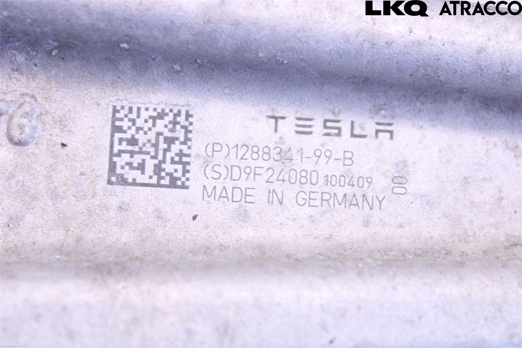 Tesla MODEL Y 21- Bärarm Fram Övre Hö