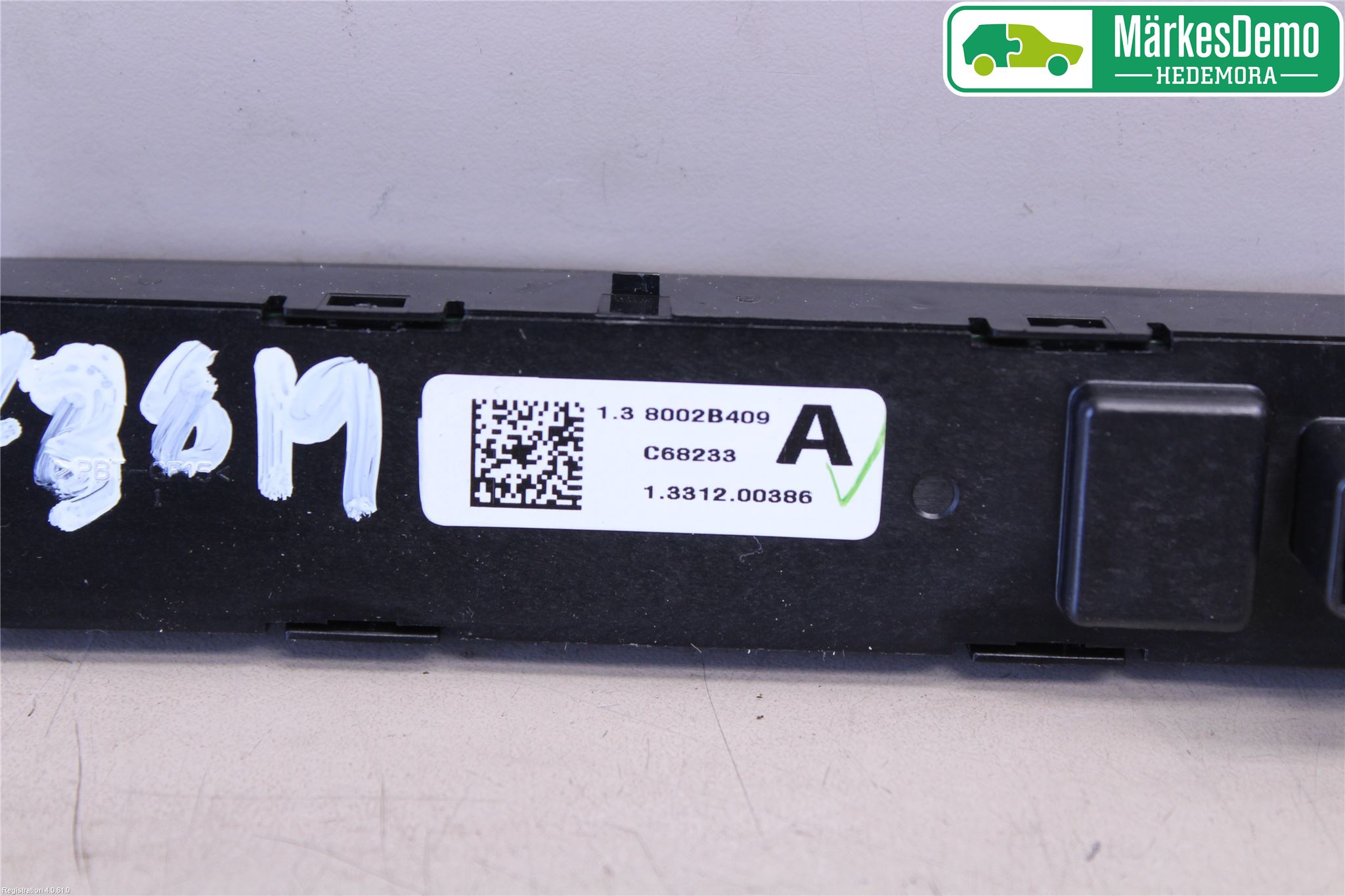 Mitsubishi OUTLANDER 13-21 Strömställare Varnings