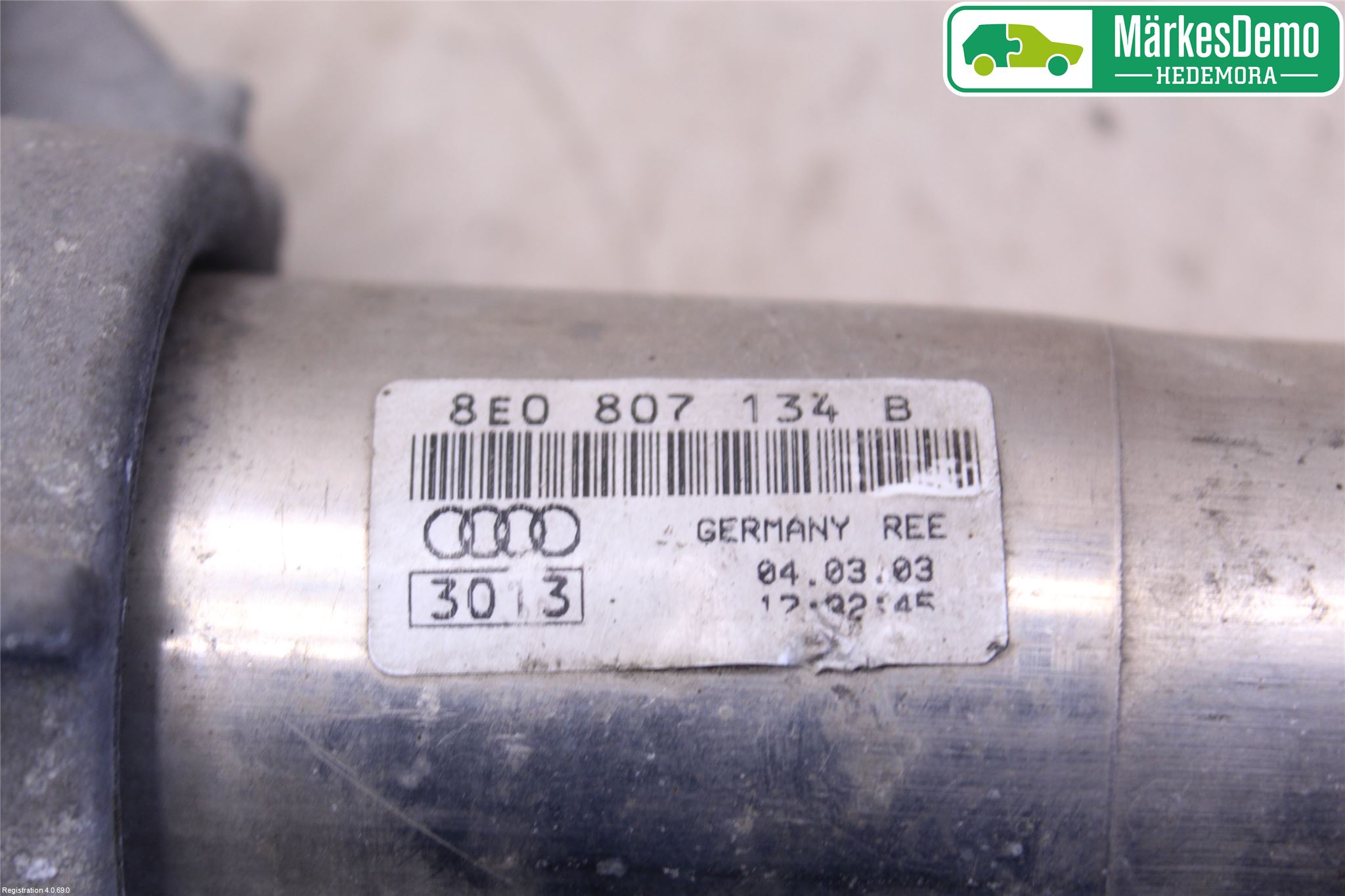 Audi A4/S4 01-05 Stötfångarbärjärn Fram