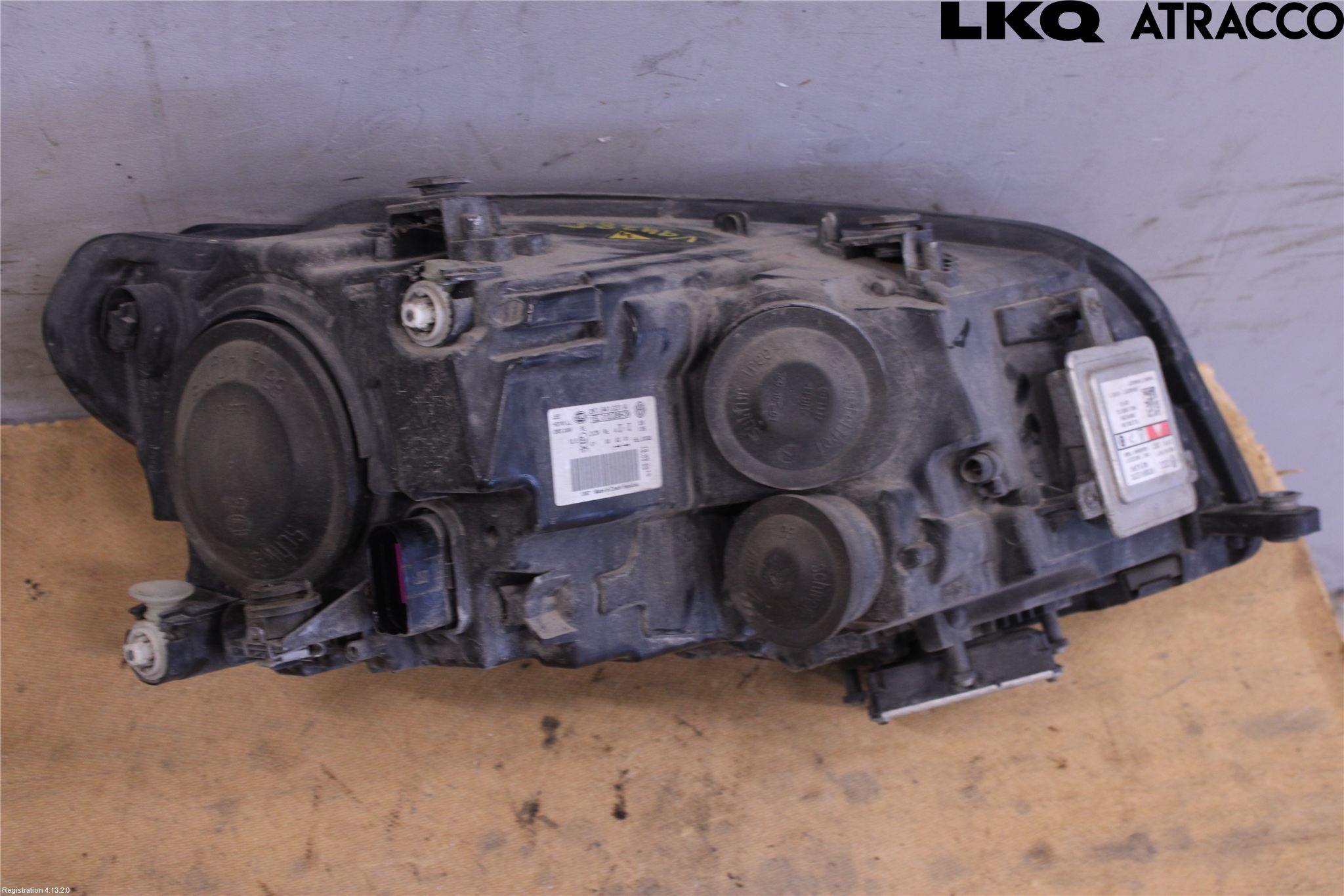 Volkswagen VW CADDY 16-20 Strålkastare Vänster
