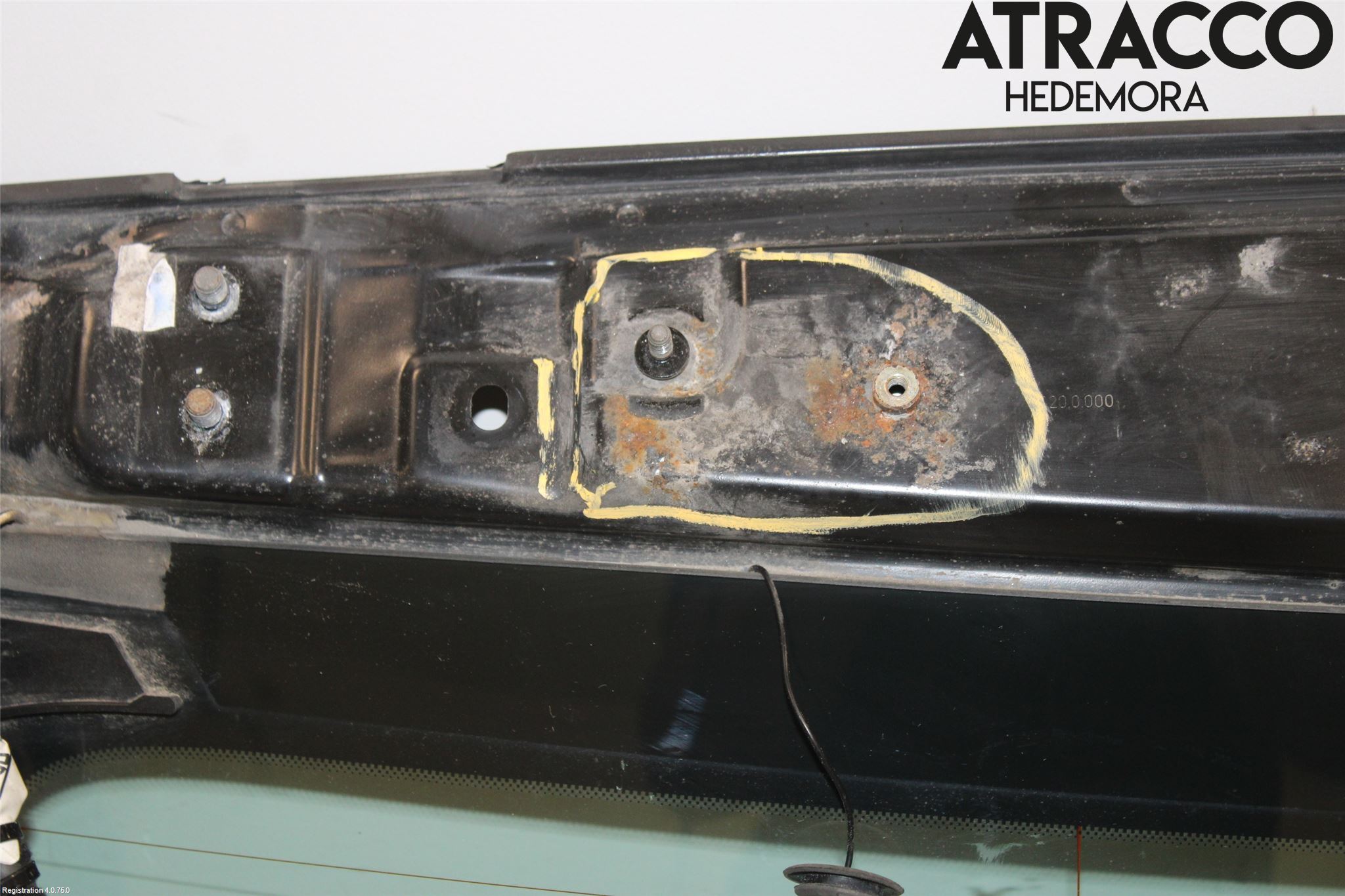 Porsche CAYENNE 03- Bakruta